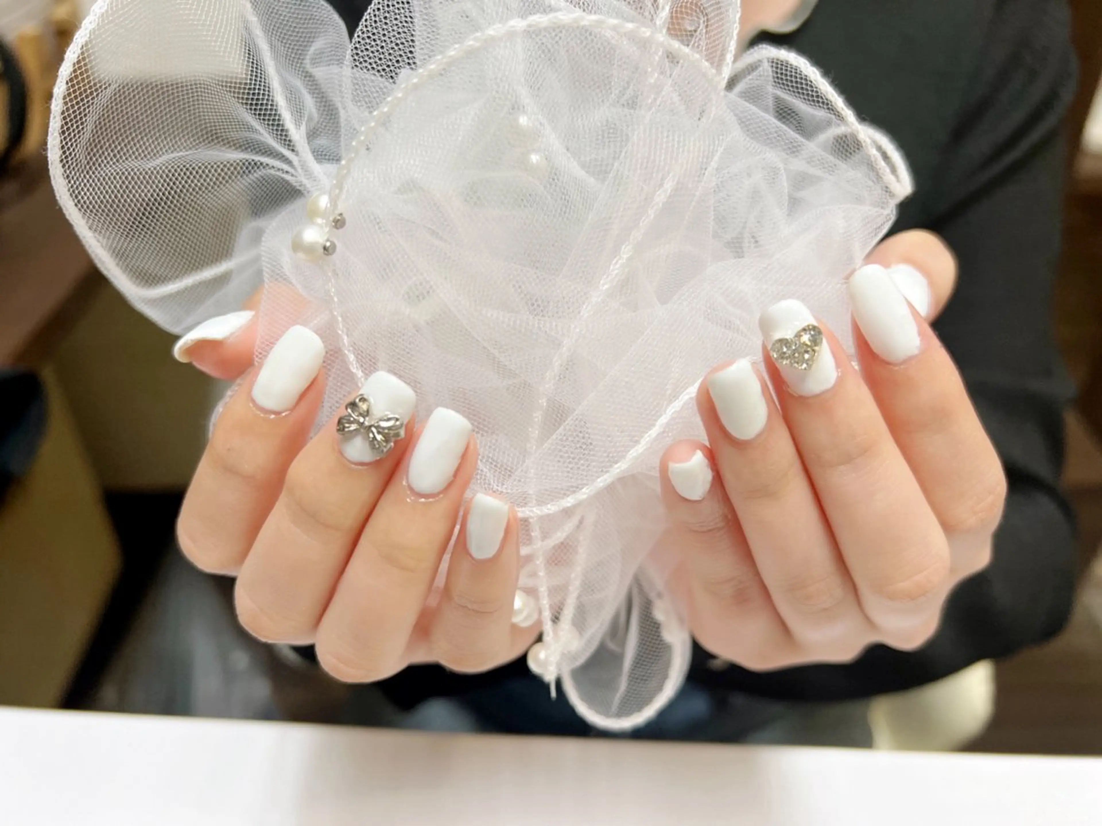 ネイル ジェルネイル キラキラネイル ワンカラーネイル シンプルネイル ワンホンネイル arisa💎 puchi nailのネイルデザイン