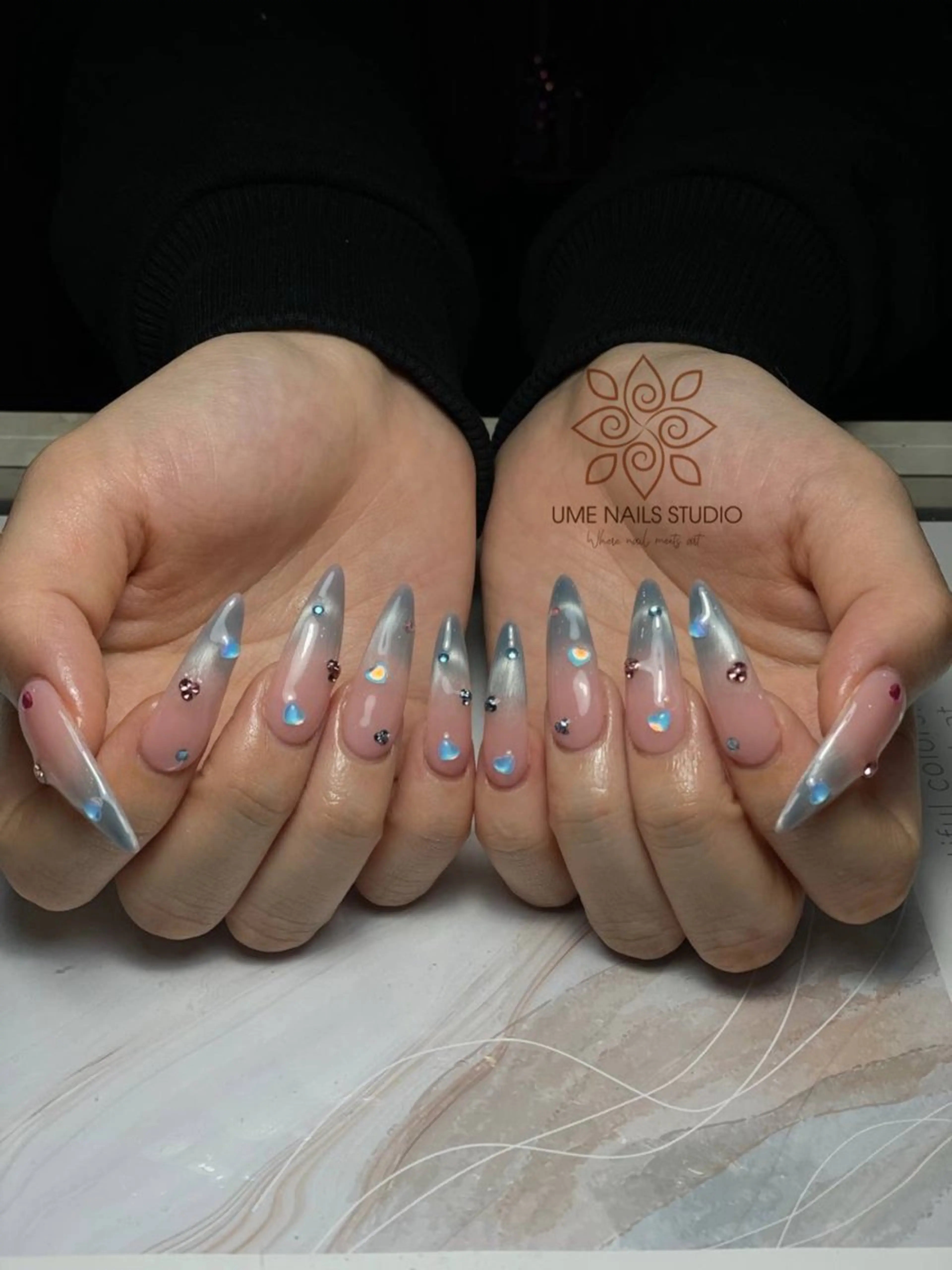 ネイル チークネイル クリアネイル ガーリー キラキラネイル 韓国ネイル ハンドネイル Ume Nail Studioのネイルデザイン