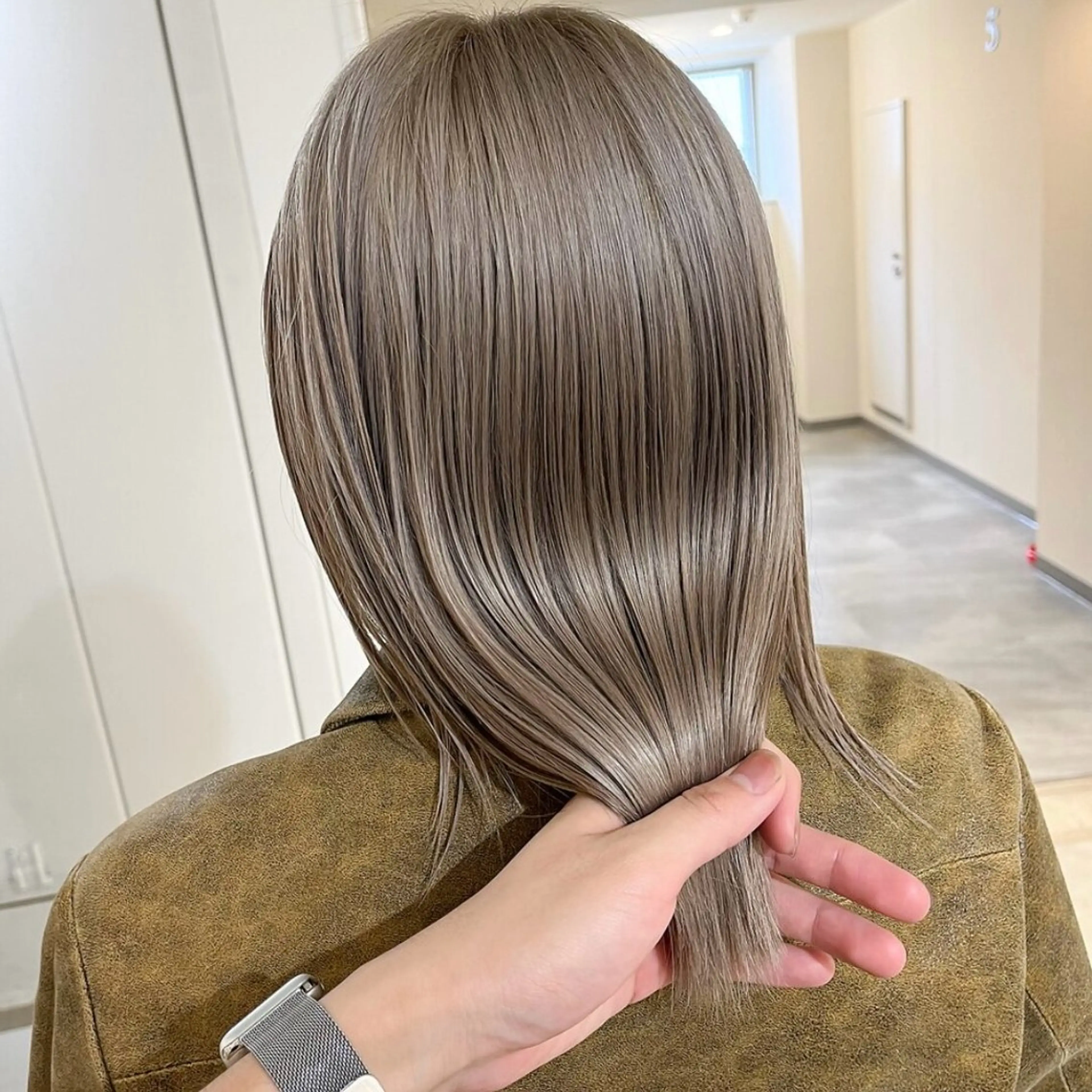 セミロング カラー カット ヘアカラー 南澤 佑介のヘアスタイル