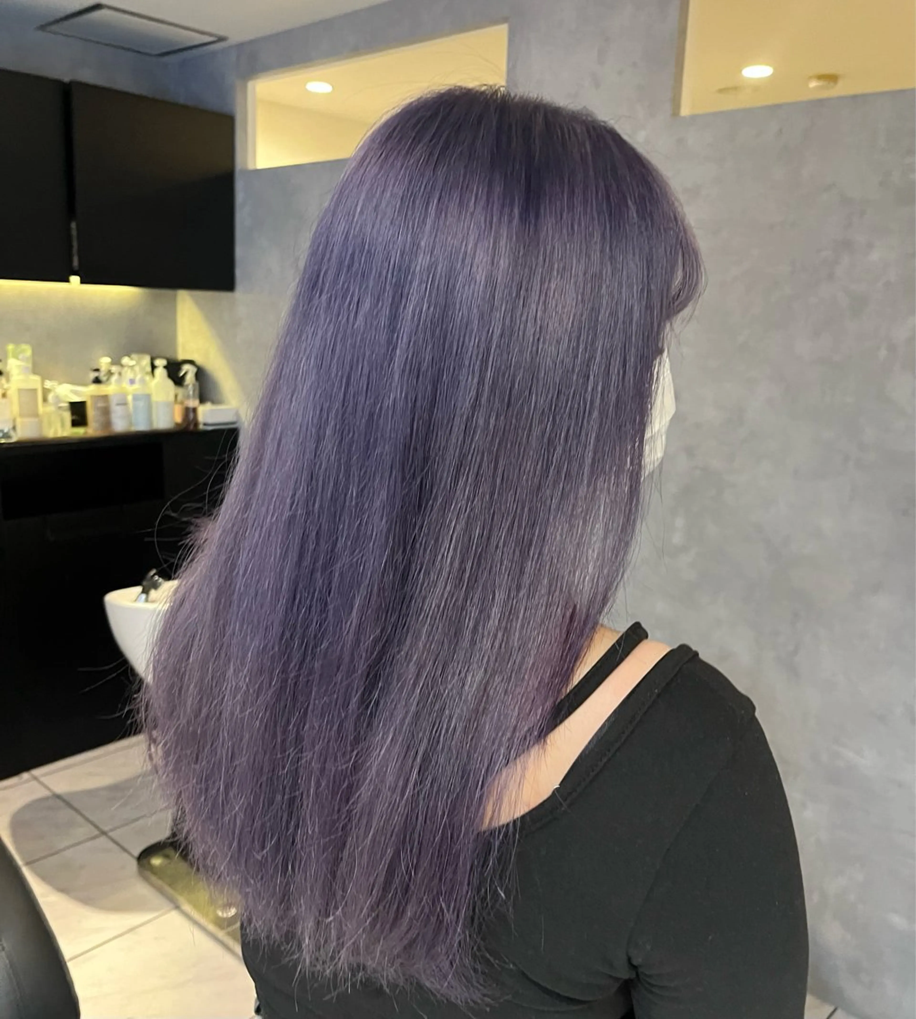 カラー ブリーチ トメちゃん 💜🇭🇰のヘアスタイル