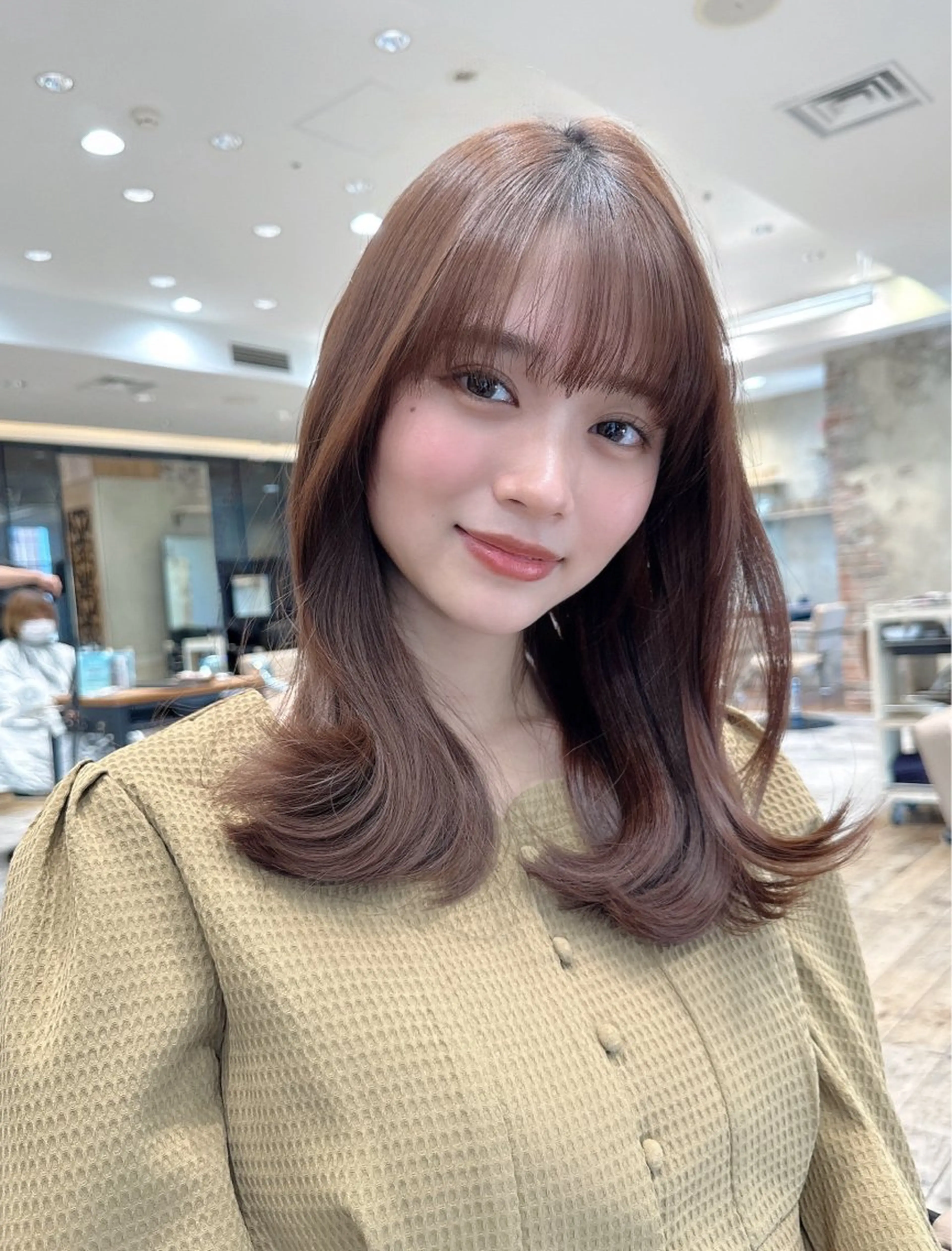 セミロング カラー 透明感カラー 小顔カット トリートメント カット ヘアカラー トリートメント ヘッドスパ 石戸谷　海斗/韓国 レイヤー/艶カラーのヘアスタイル