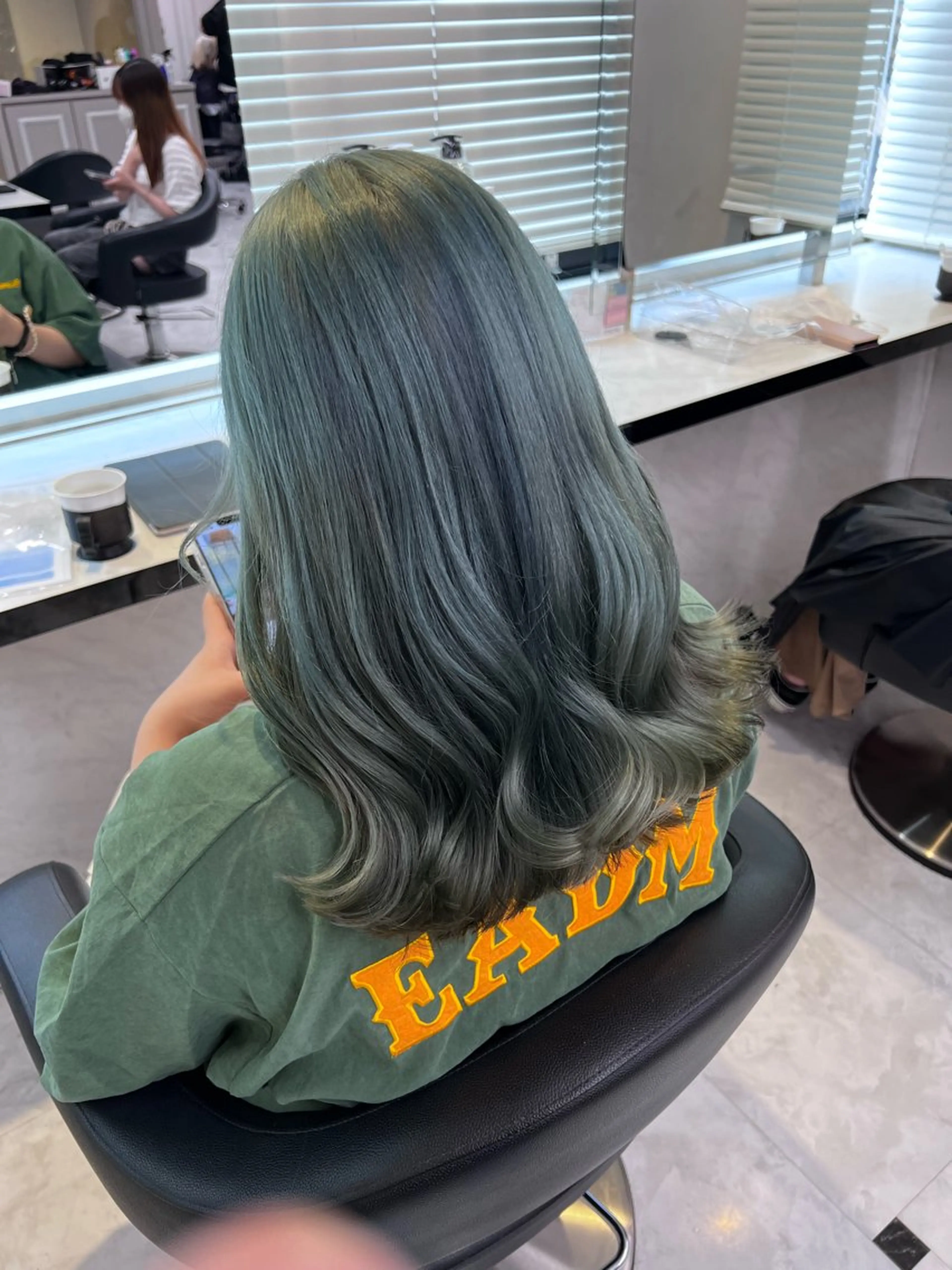 ミディアム カラー ヘアアレンジ 💕ブリーチカラー☁ 髪質改善💖サワのヘアスタイル
