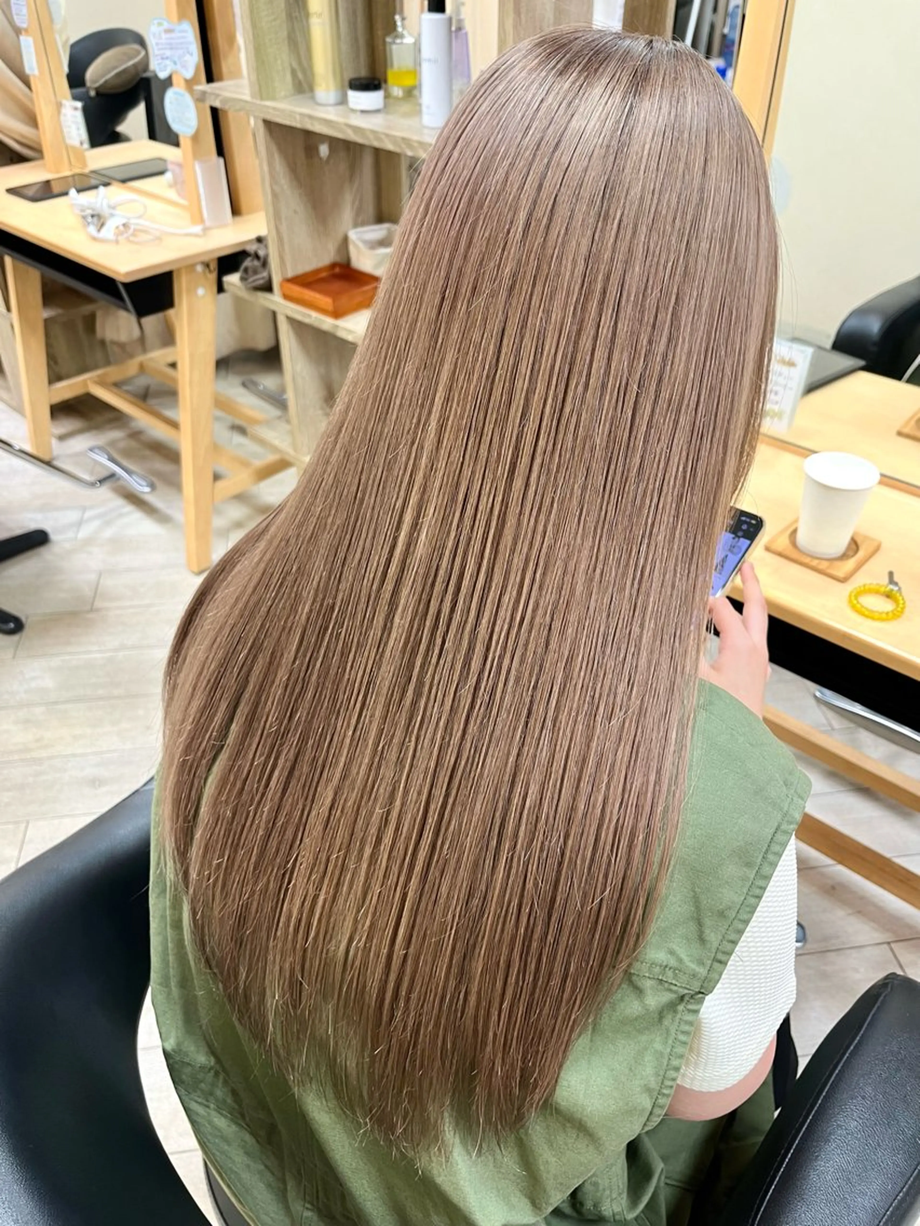 ロング カラー ブリーチ ケアブリーチ ハイトーンカラー ツヤカラーを実現 /カンナのヘアスタイル