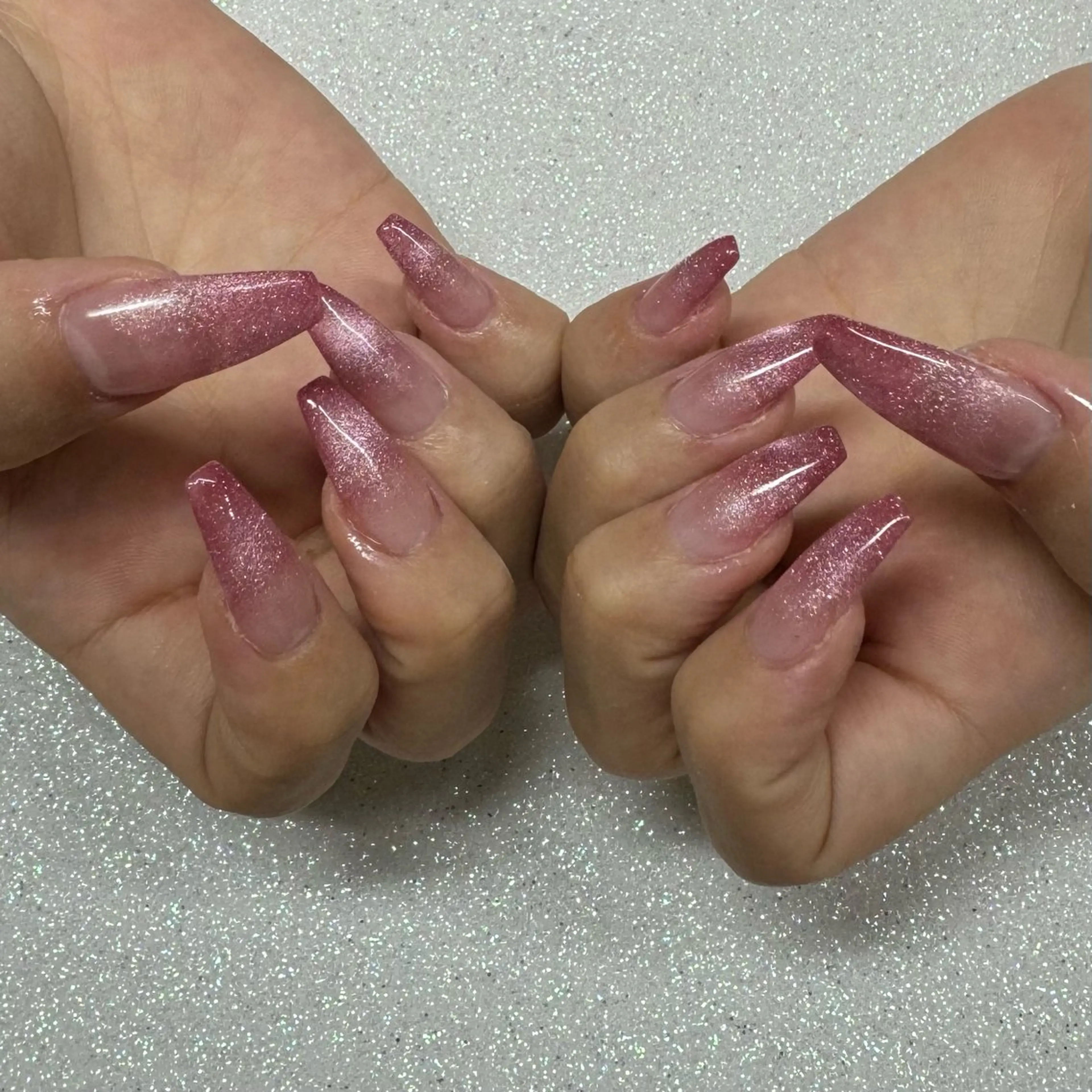 ネイル VIERU 🌈🎀💖のネイルデザイン