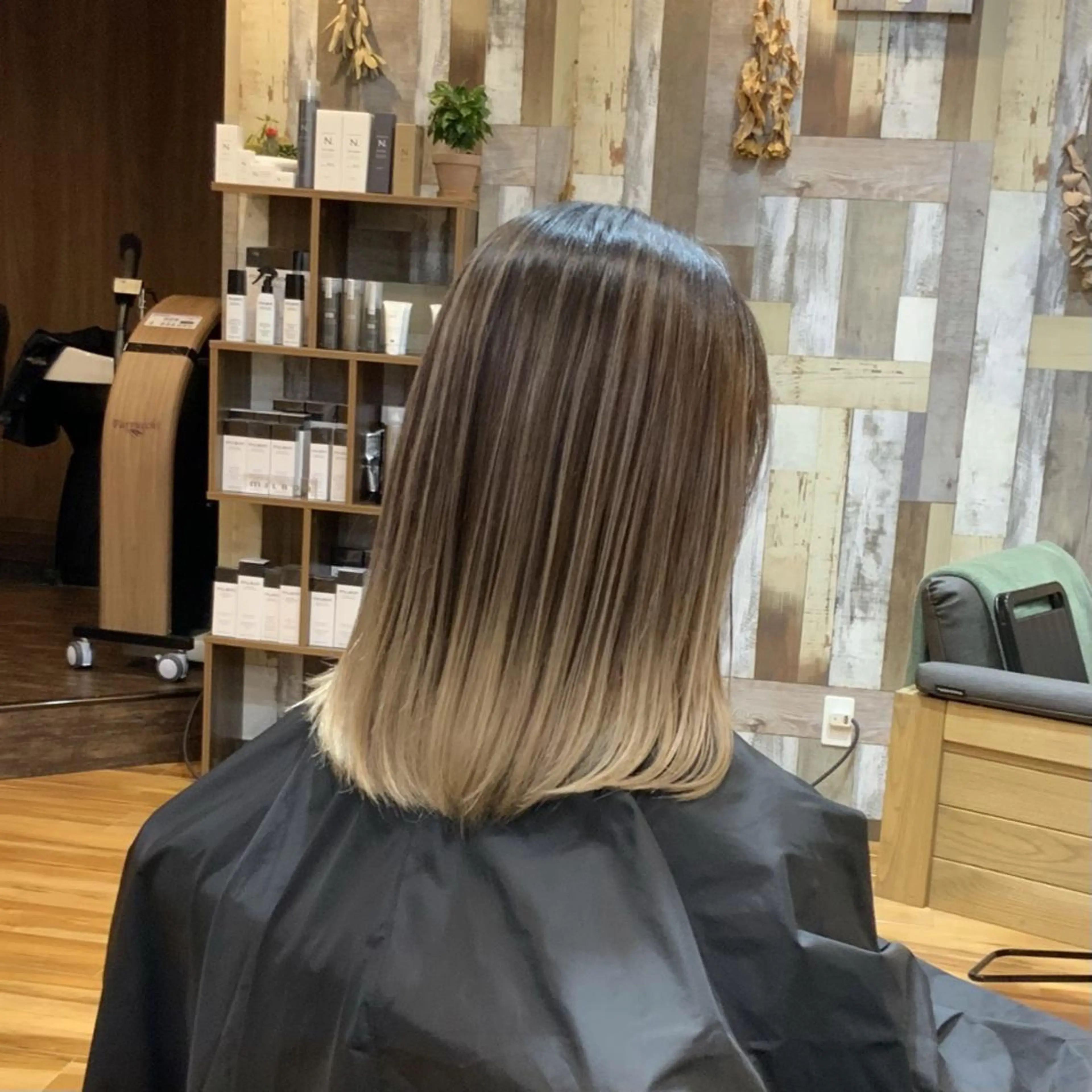 ミディアム レイヤーカット 🍀favori🍀 kanekoのヘアスタイル