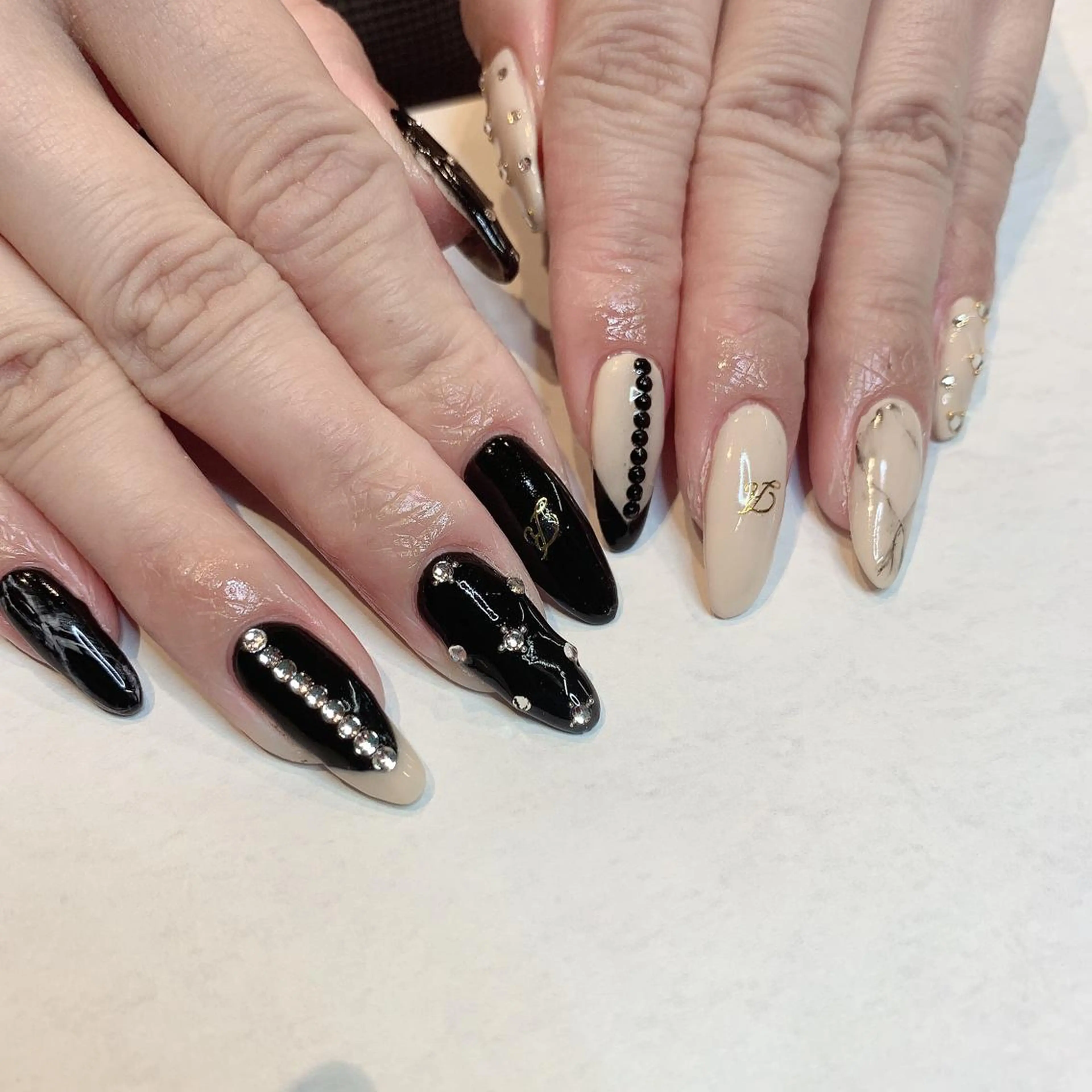 ネイル ハンドネイル フットネイル Adite nailのネイルデザイン