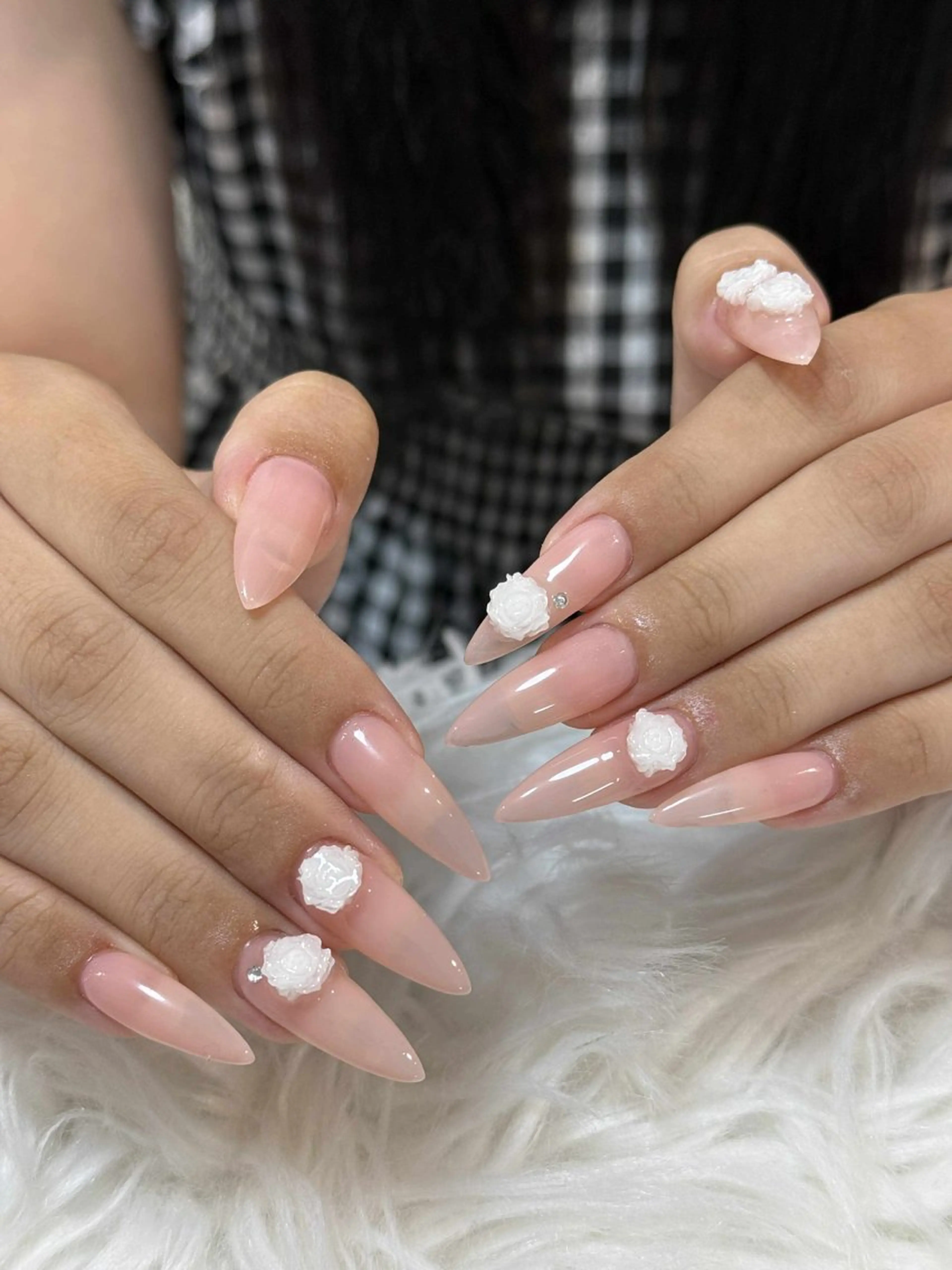 ネイル フレンチネイル ジェルネイル キラキラネイル 韓国ネイル レース ハンドネイル Julli nail studio所属・Julli NailStudioのネイルデザイン