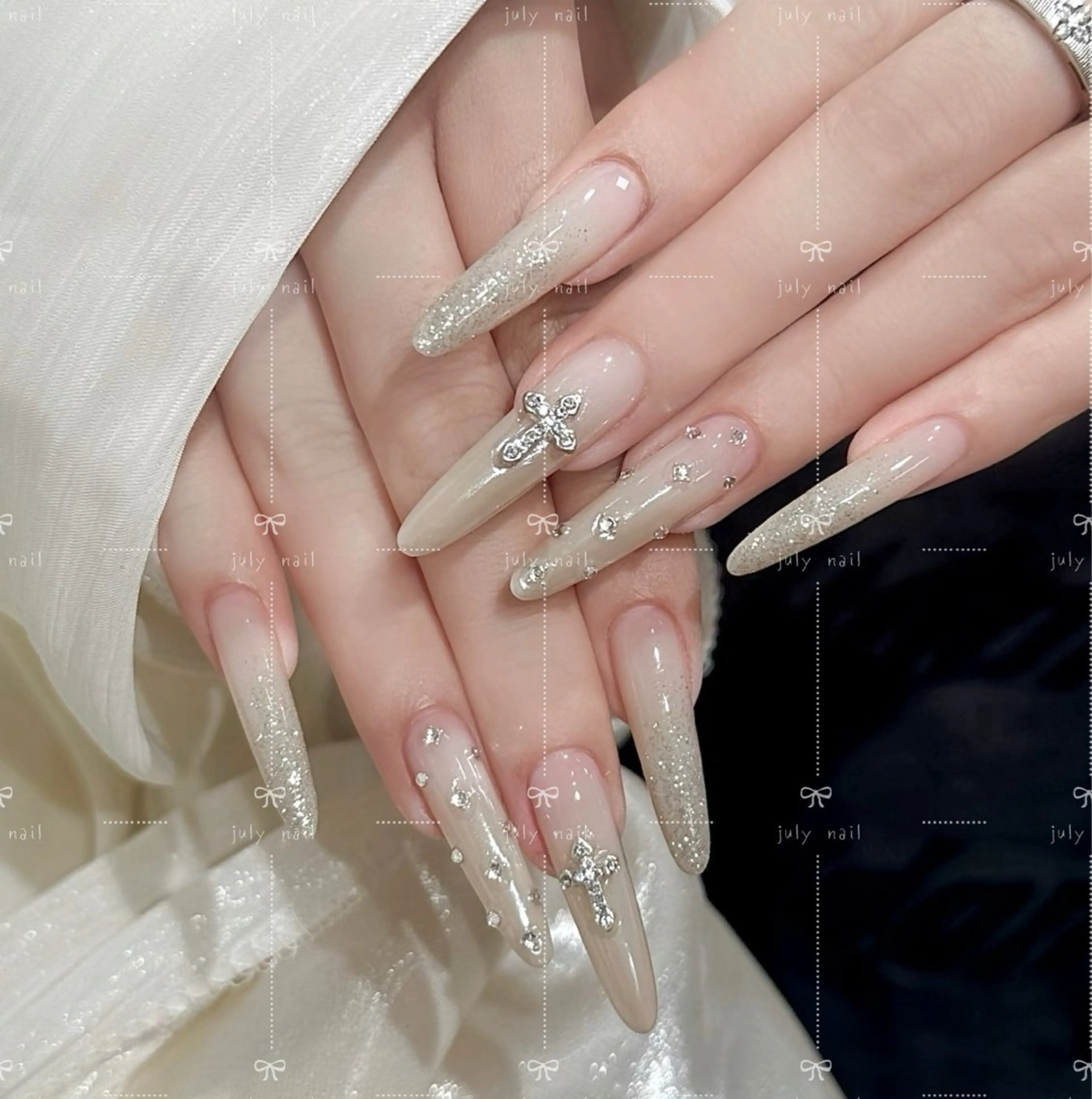 ロング ハンドネイル July nail salon所属・July.nail ジュライ　ネイルのネイルデザイン