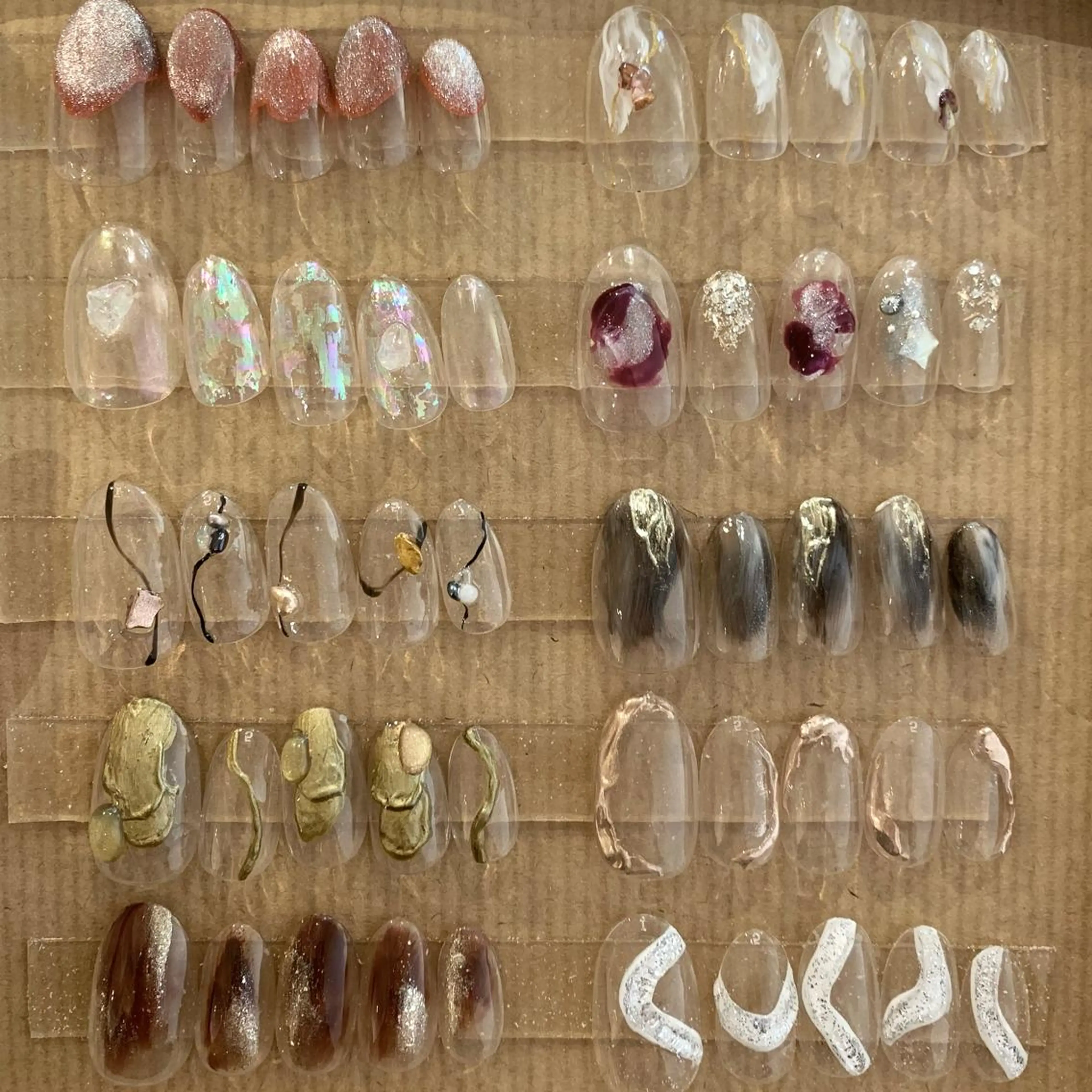 ネイル クリアネイル ニュアンスネイル 鈴木 まゆのネイルデザイン