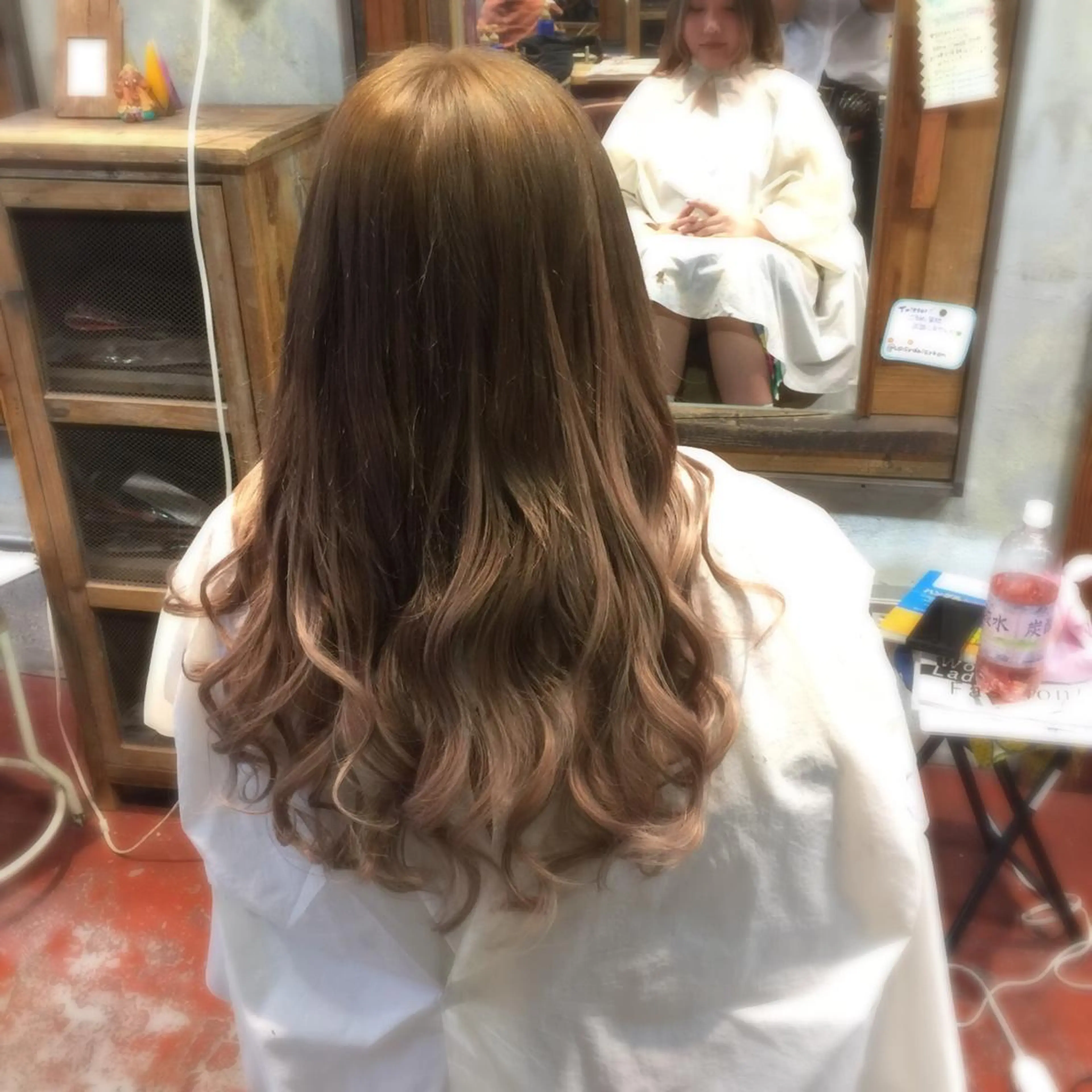 FÜRSTIN所属・西村大悟 ブリーチ縮毛矯正のヘアスタイル