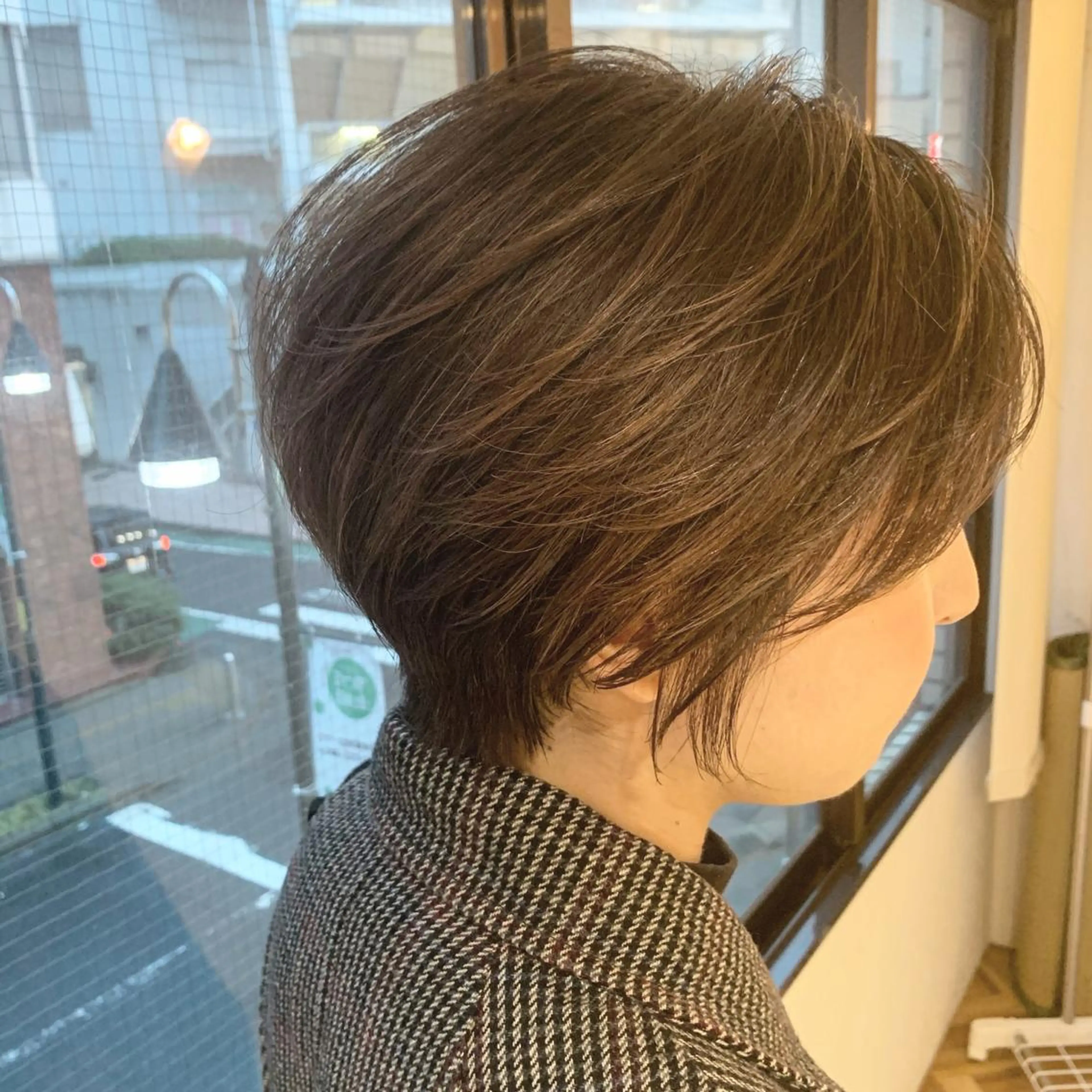 ショート カラー バレイヤージュ ハイライトカラー ハイライト レイヤーカット ショートヘア カット ヘアカラー circus by KENJE 町田店のヘアスタイル