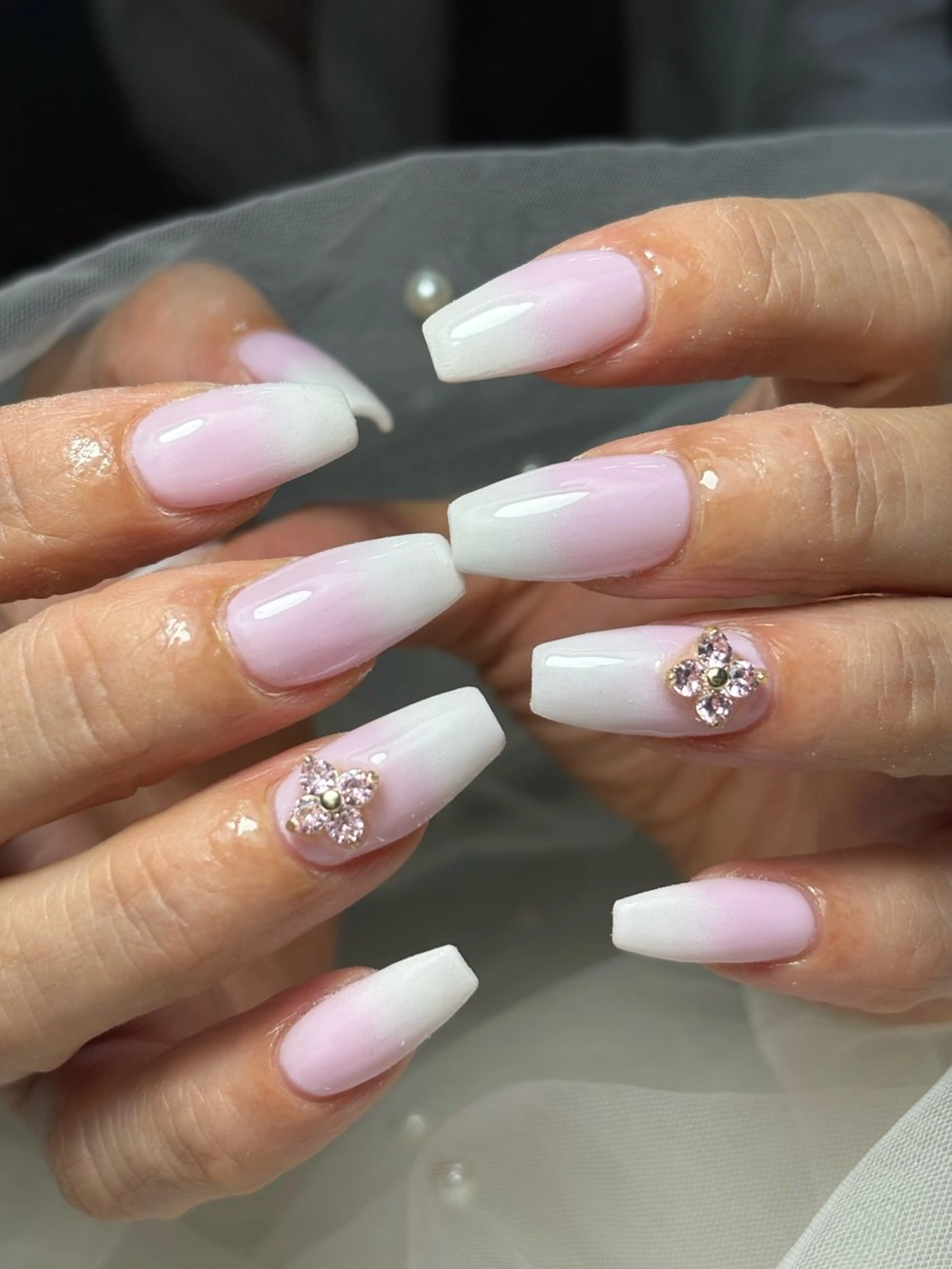 ネイル ハンドネイル フットネイル ✴︎ Delightのネイルデザイン