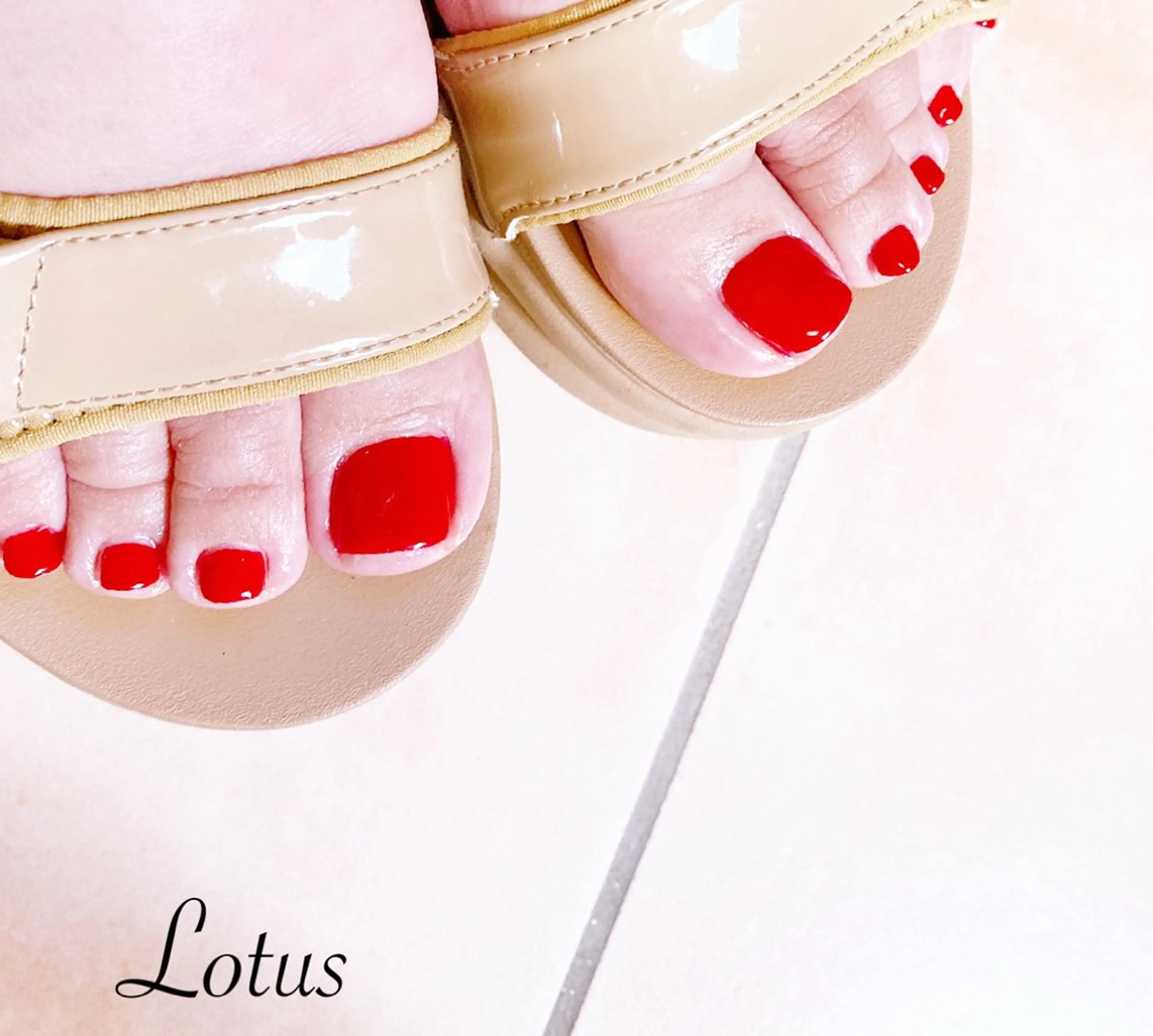 ネイル ハンドネイル ハンドケア Lotus 🌸のネイルデザイン