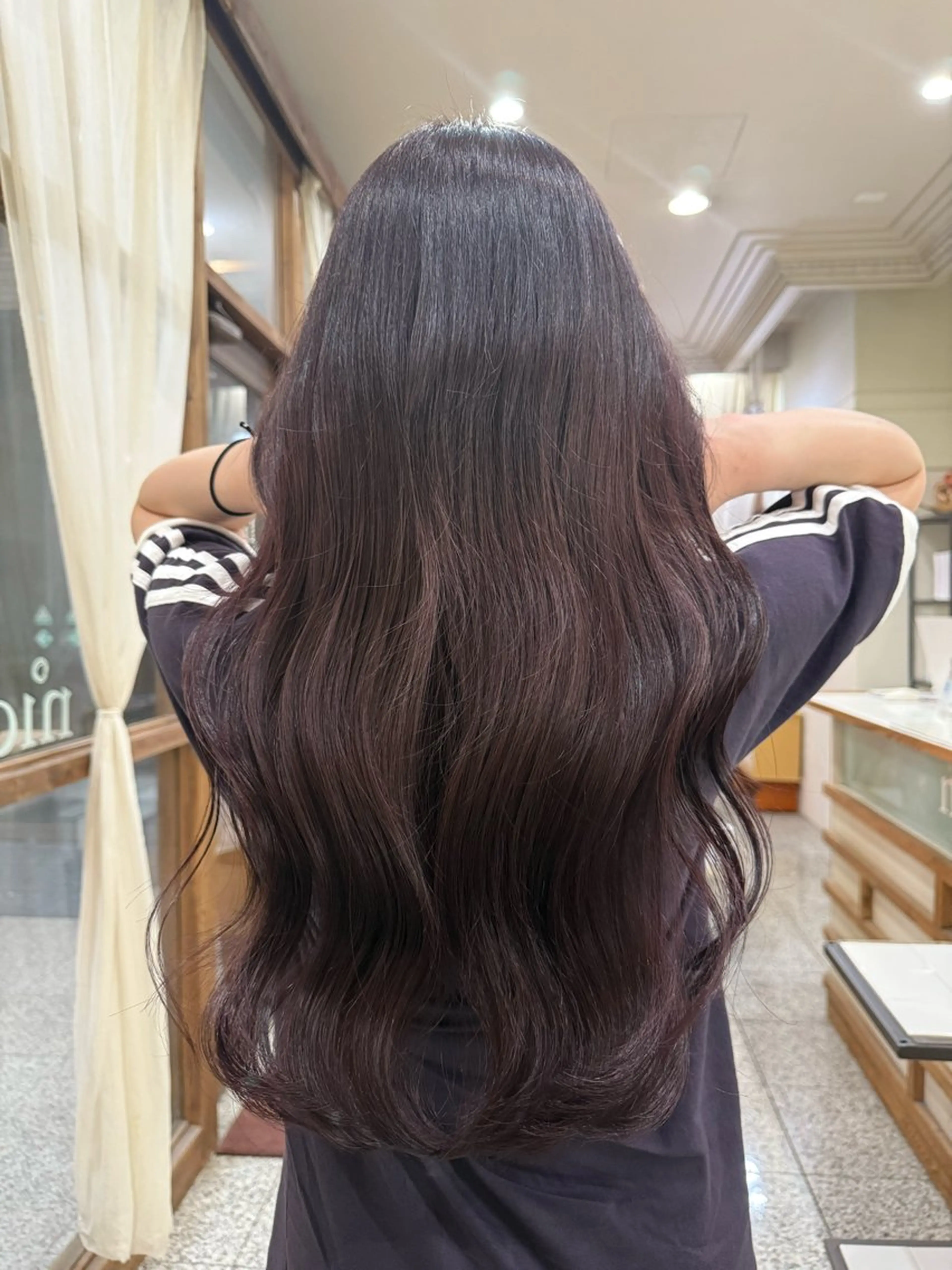 ロング カラー ラベンダーカラー ヘアカラー トリートメント 長井 歓菜のヘアスタイル