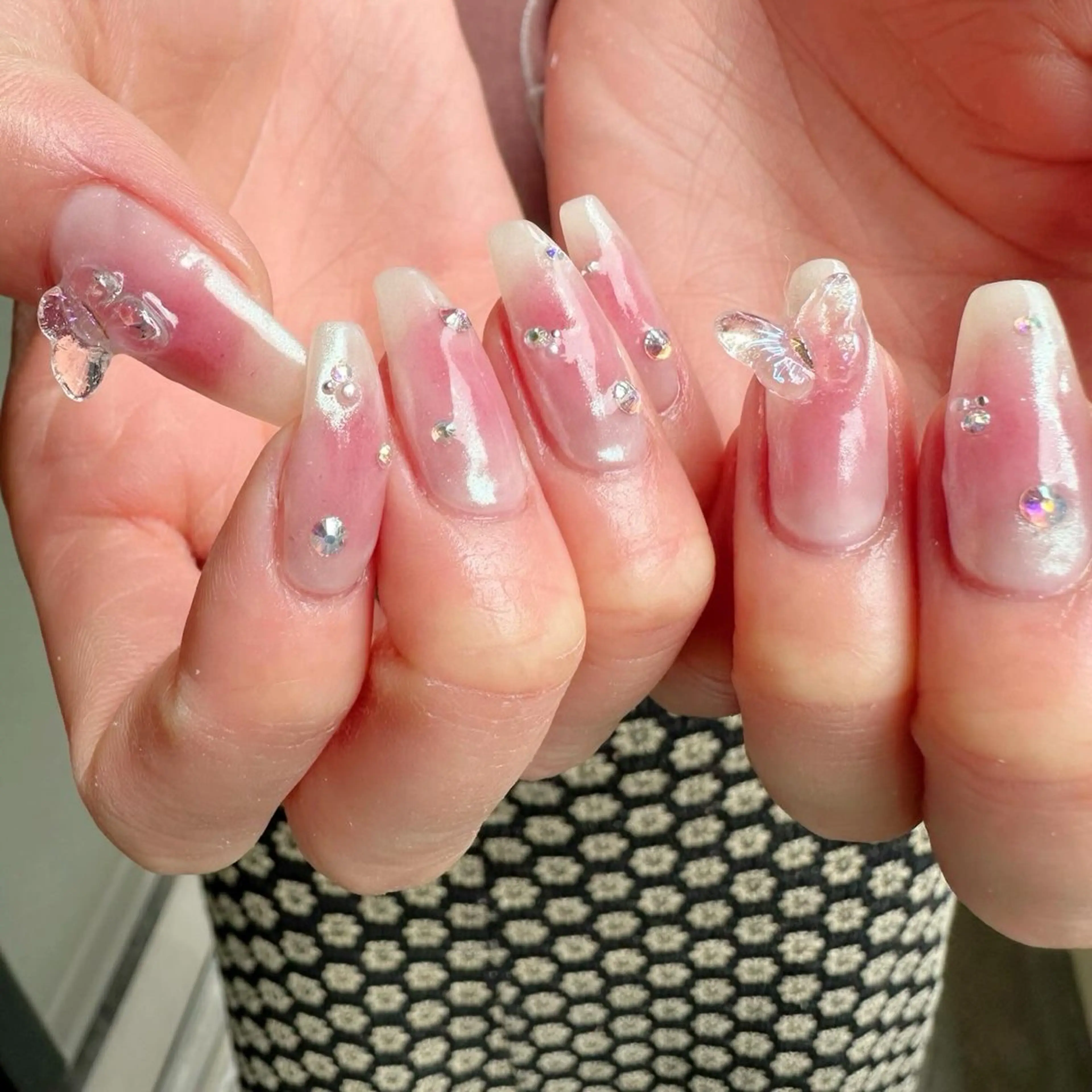 ネイル オーロラネイル チークネイル 氷ネイル・うるうるネイル 韓国ネイル ニュアンスネイル 🪞KAPE NAIL 🪞のネイルデザイン