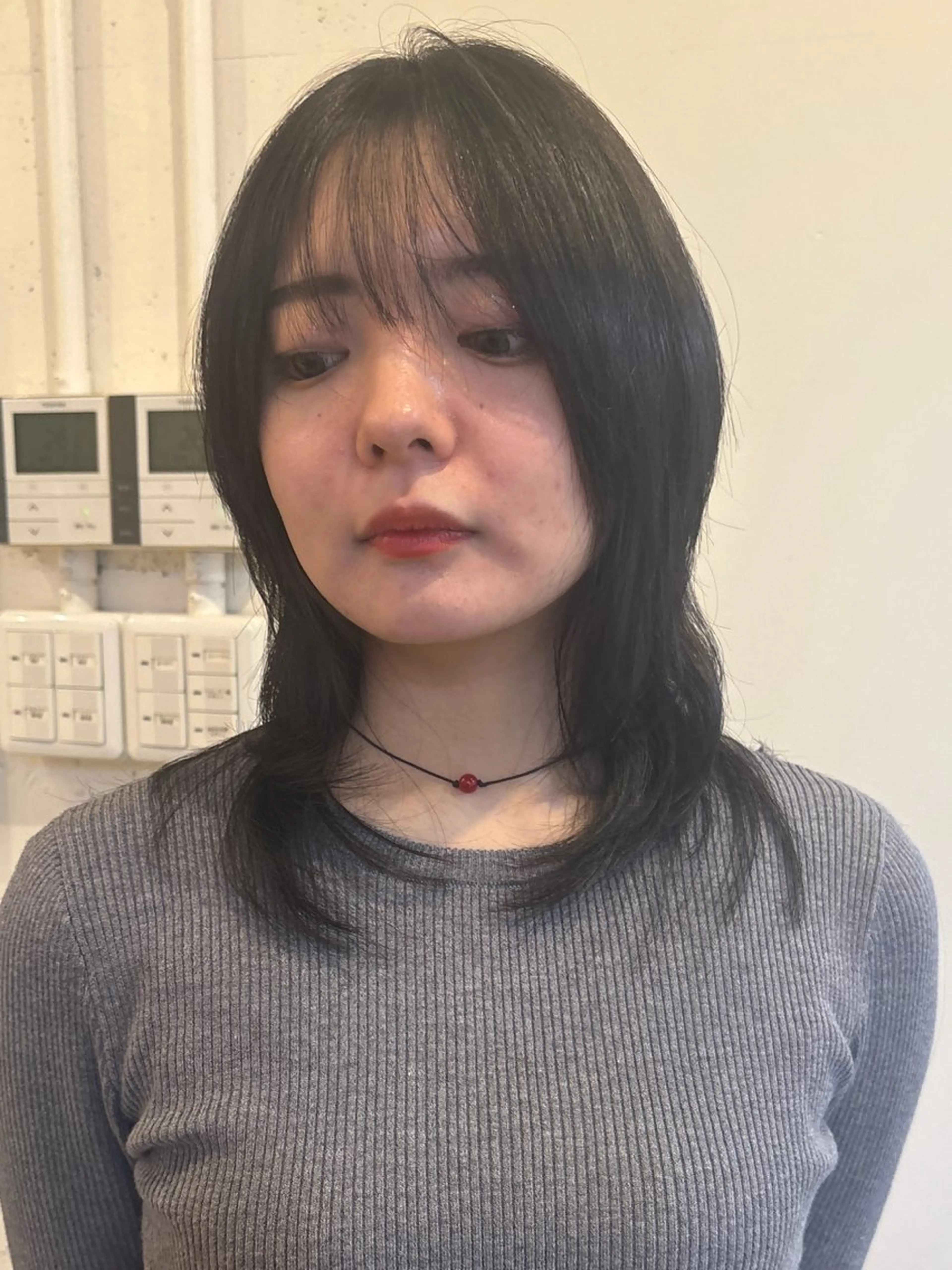 ミディアム カラー カット ヘアカラー トリートメント RIN／韓国ヘア レイヤーカットのヘアスタイル