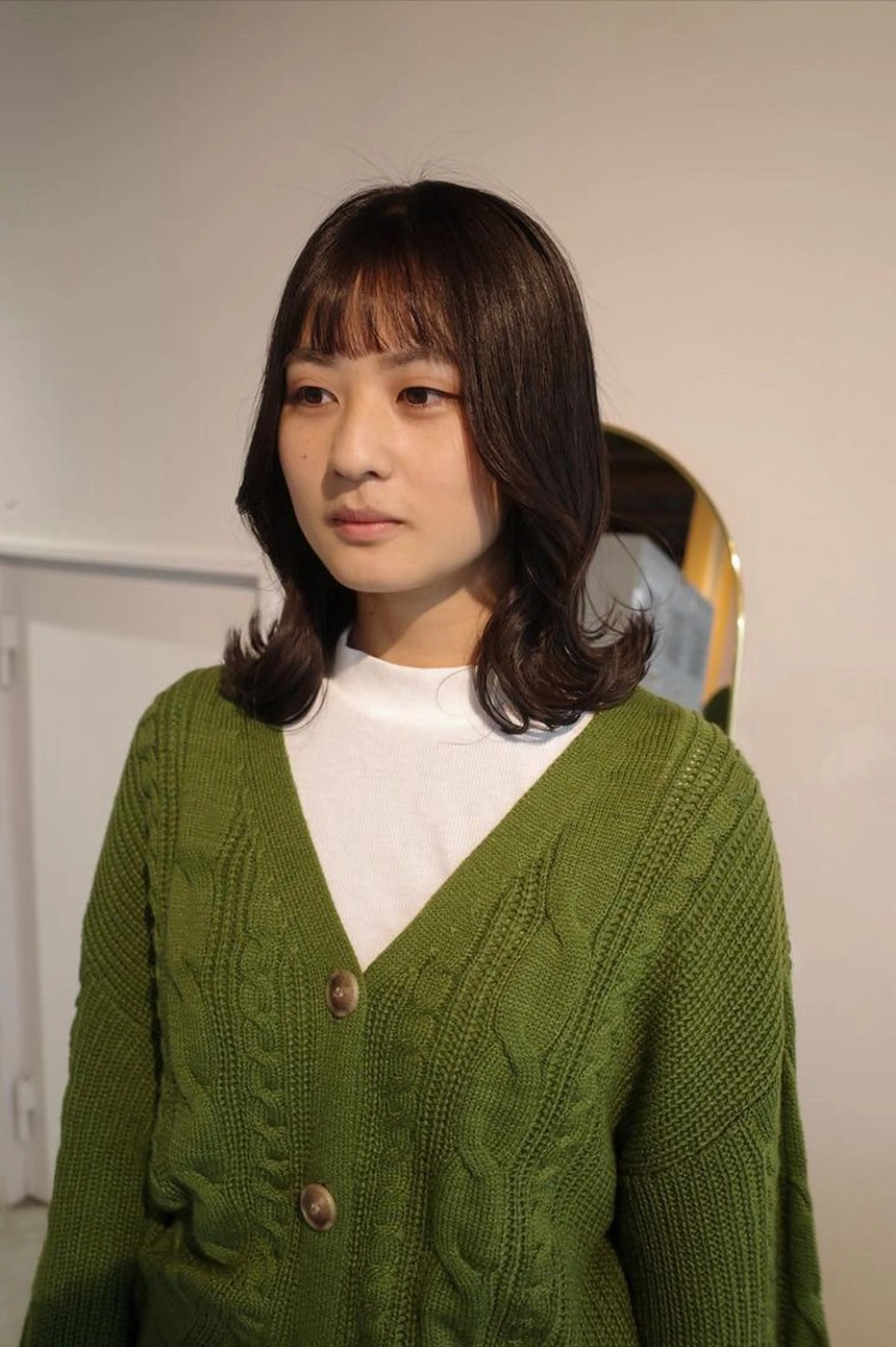 セミロング カラー 永縄 結花のヘアスタイル
