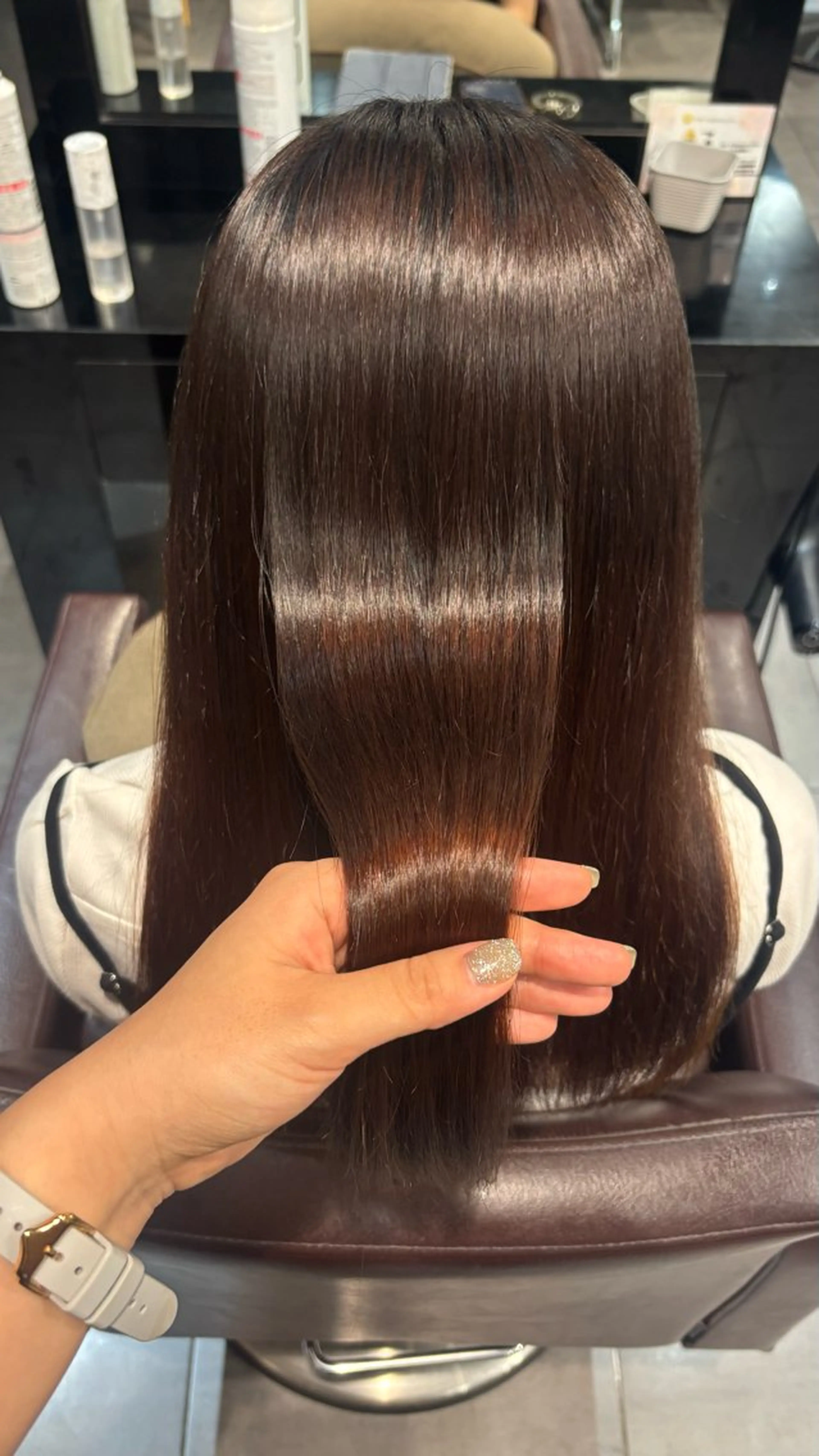 セミロング 縮毛矯正 宮澤 小冬のヘアスタイル