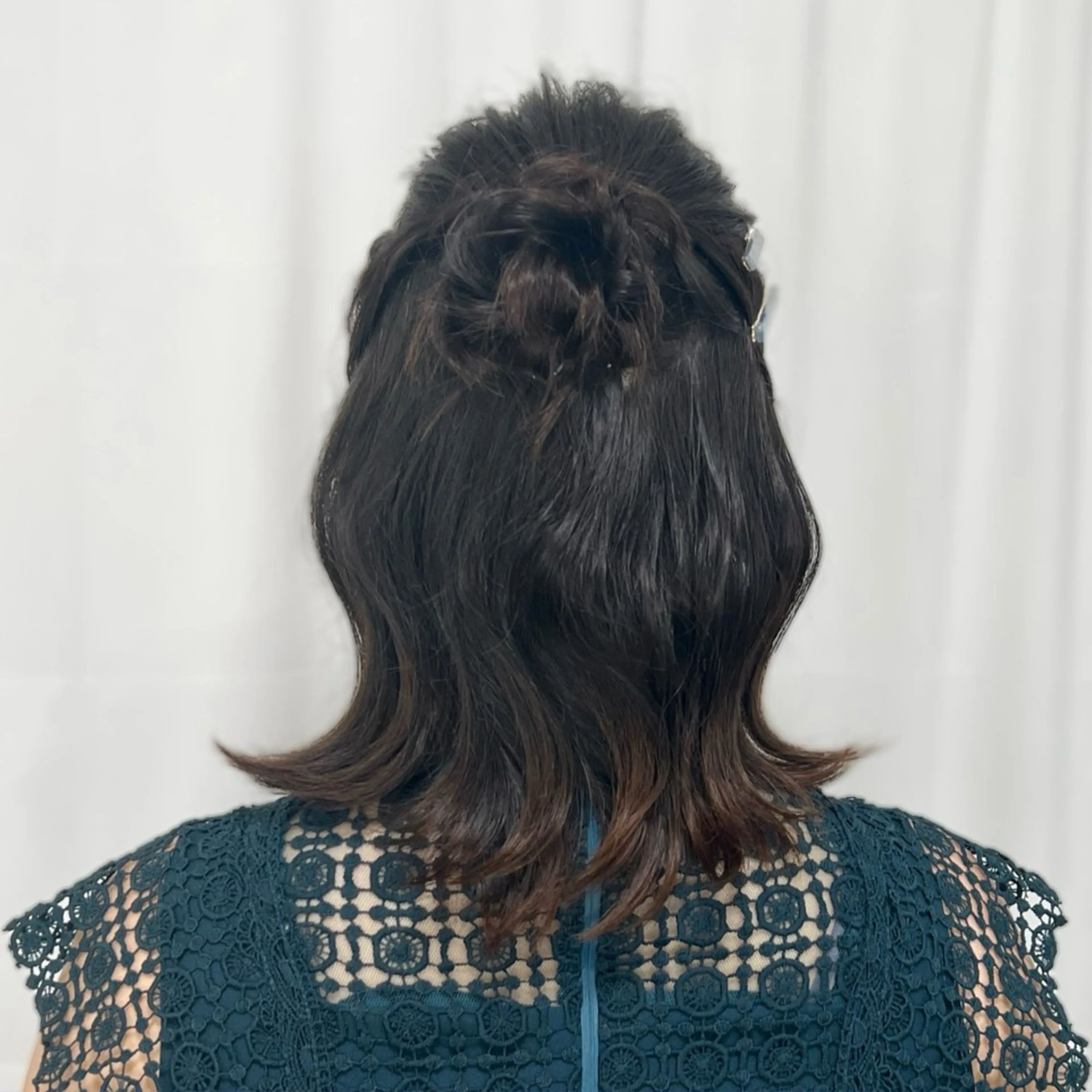 ヘアアレンジ ハーフアップ お団子ヘア CHATEAU TERRACE所属・似合うヘアメイク🪞 CHATEAUのヘアスタイル