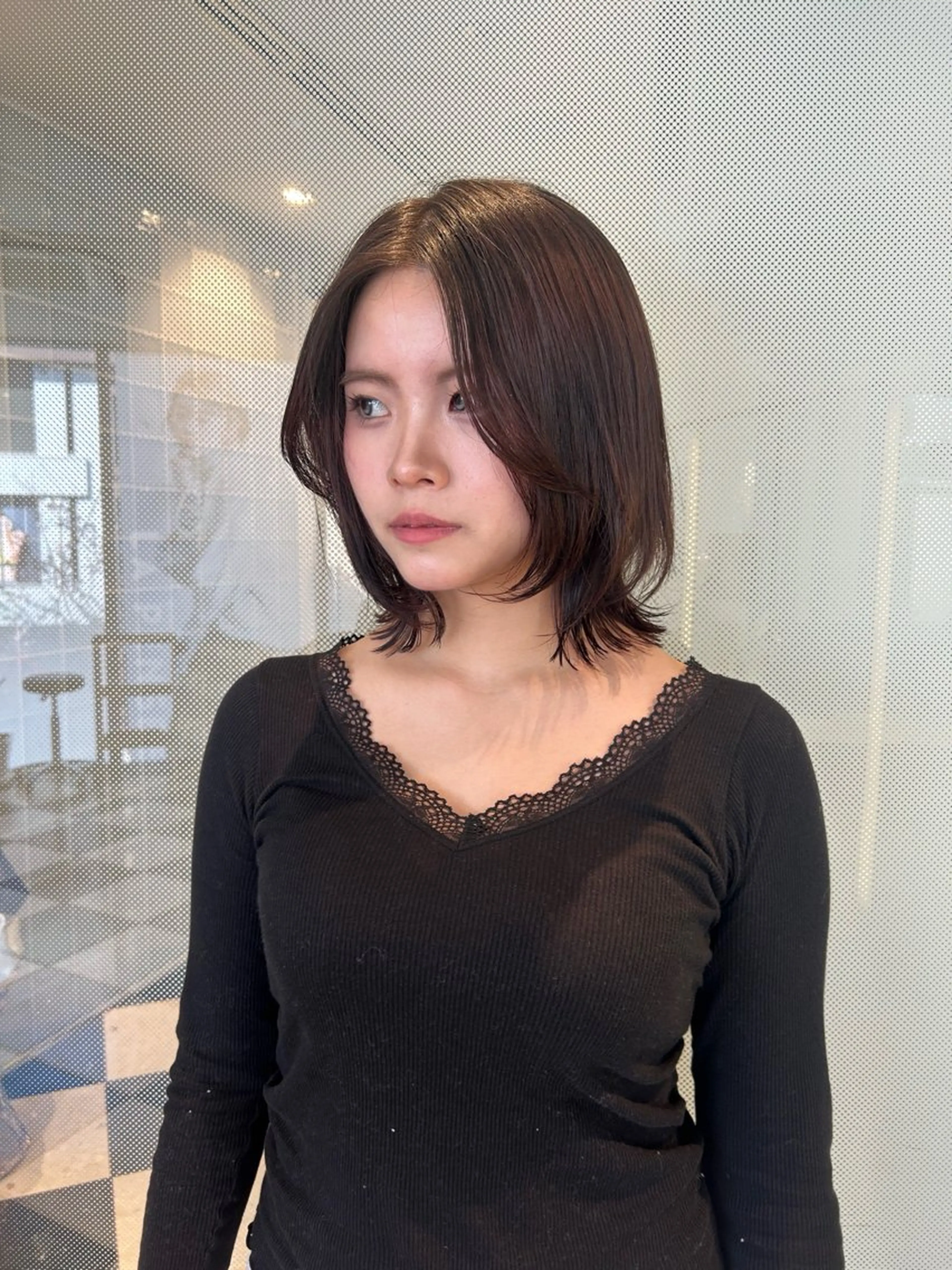 ミディアム 顔まわりレイヤー 顔周りカット レイヤーカット カット LA PENSEE BLEU所属・大谷美佳/レイヤー カット/ツヤ髪のヘアスタイル