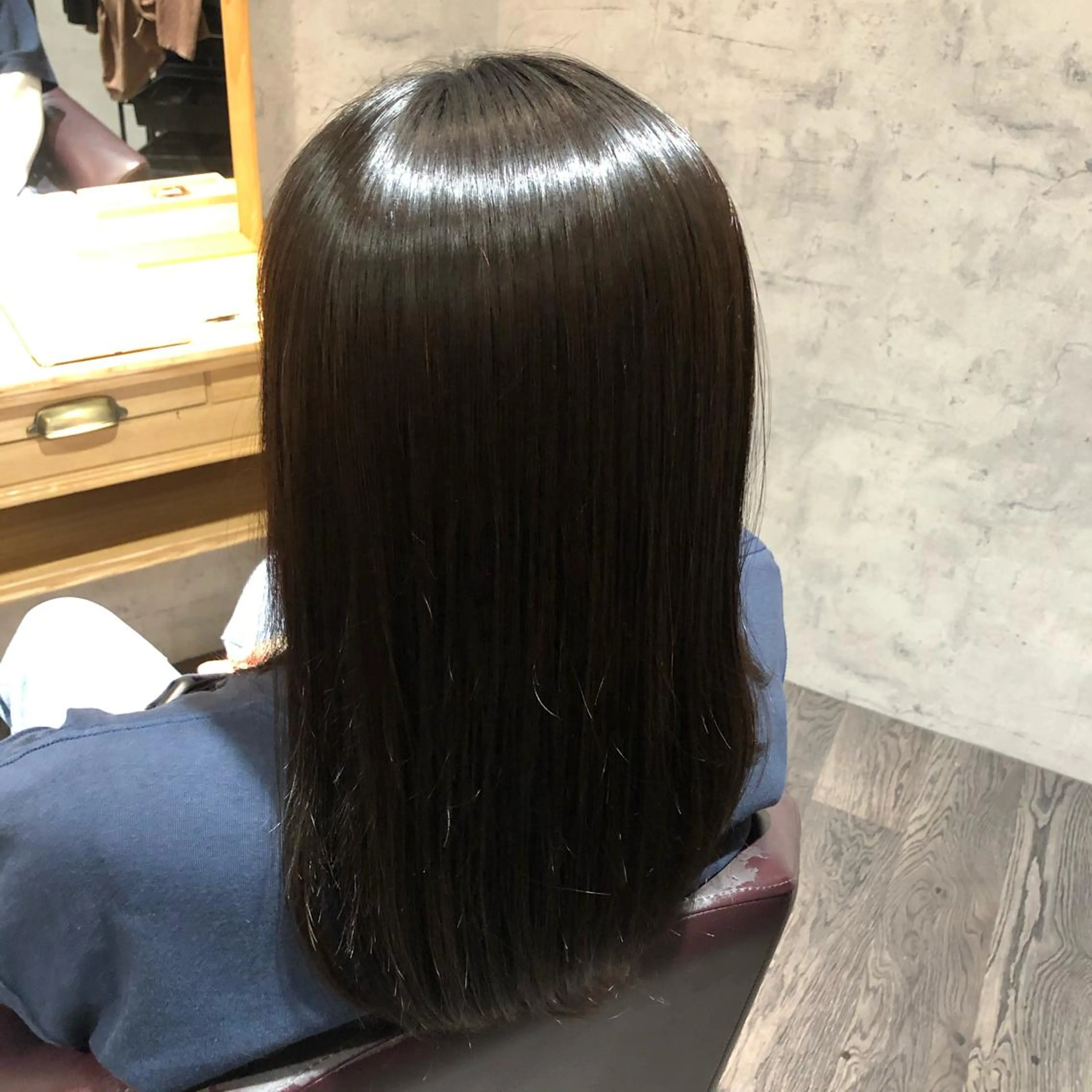 セミロング 🦄艶カラー×韓国 NANA💎🐬のヘアスタイル