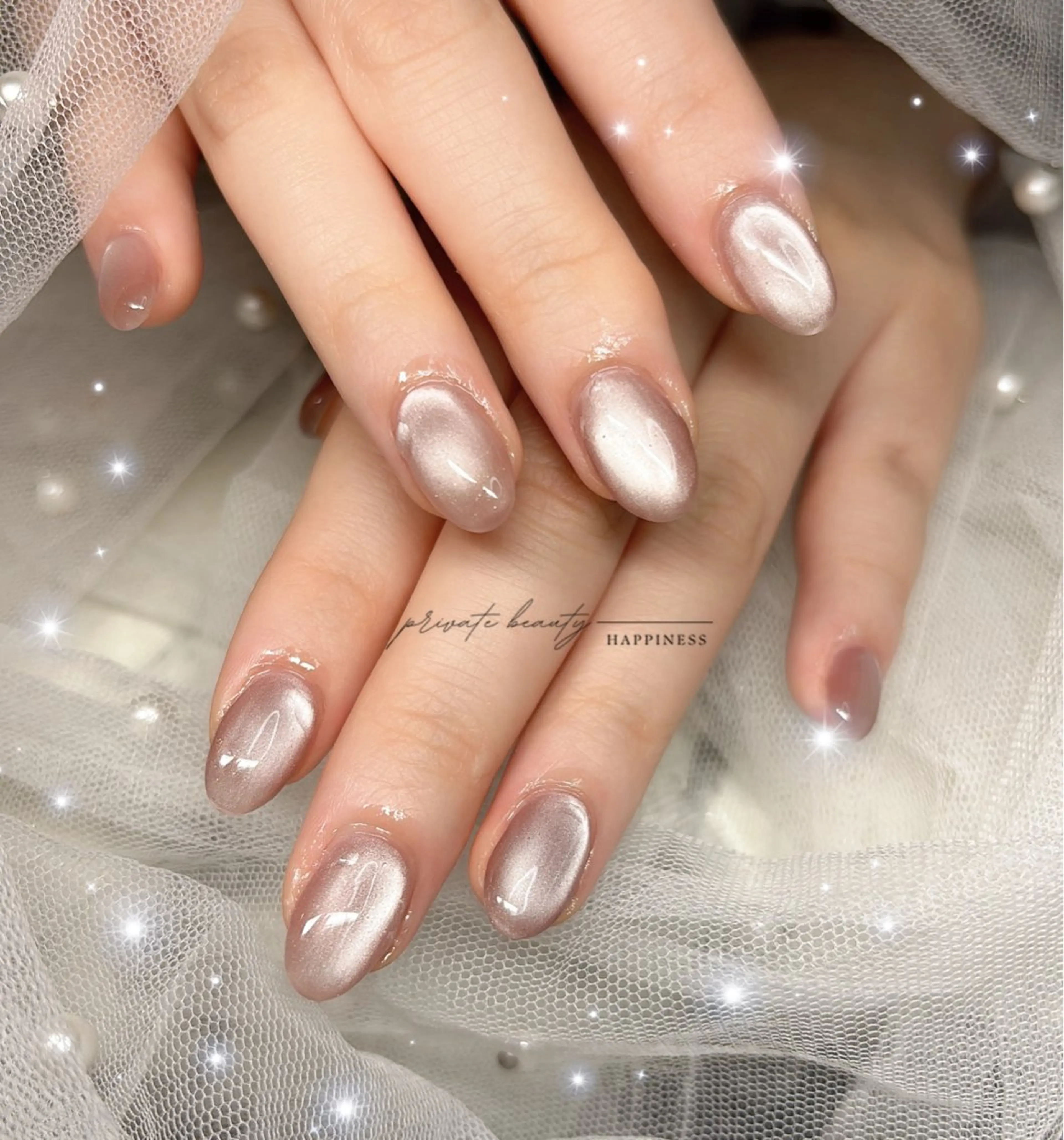 ネイル フレンチネイル 氷ネイル・うるうるネイル 韓国ネイル ロングネイル マグネットネイル ハンドネイル happiness nailのネイルデザイン