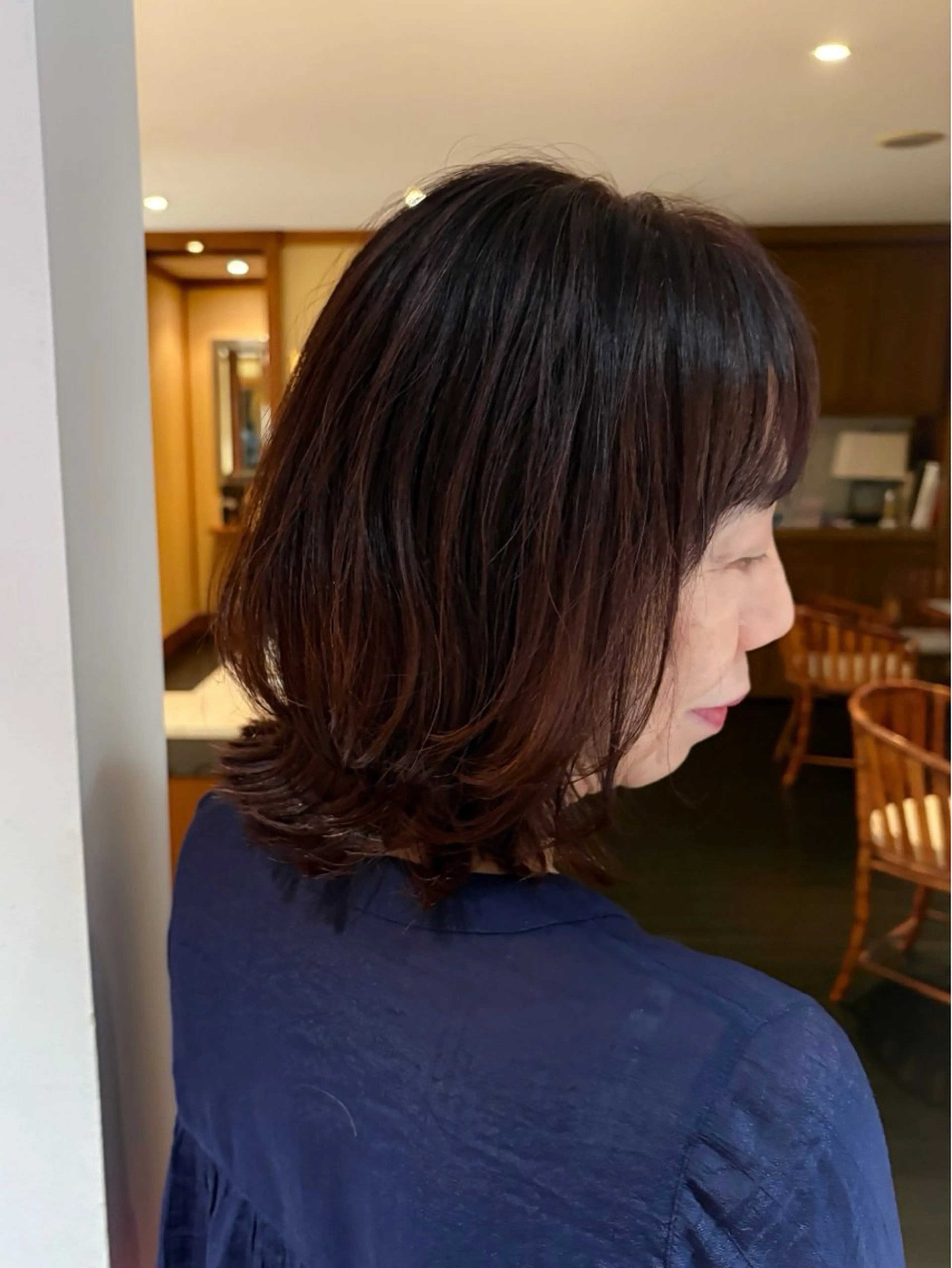 ミディアム ミディアムレイヤー レイヤーカット カット ヘアカラー トリートメント 石平 暖のヘアスタイル