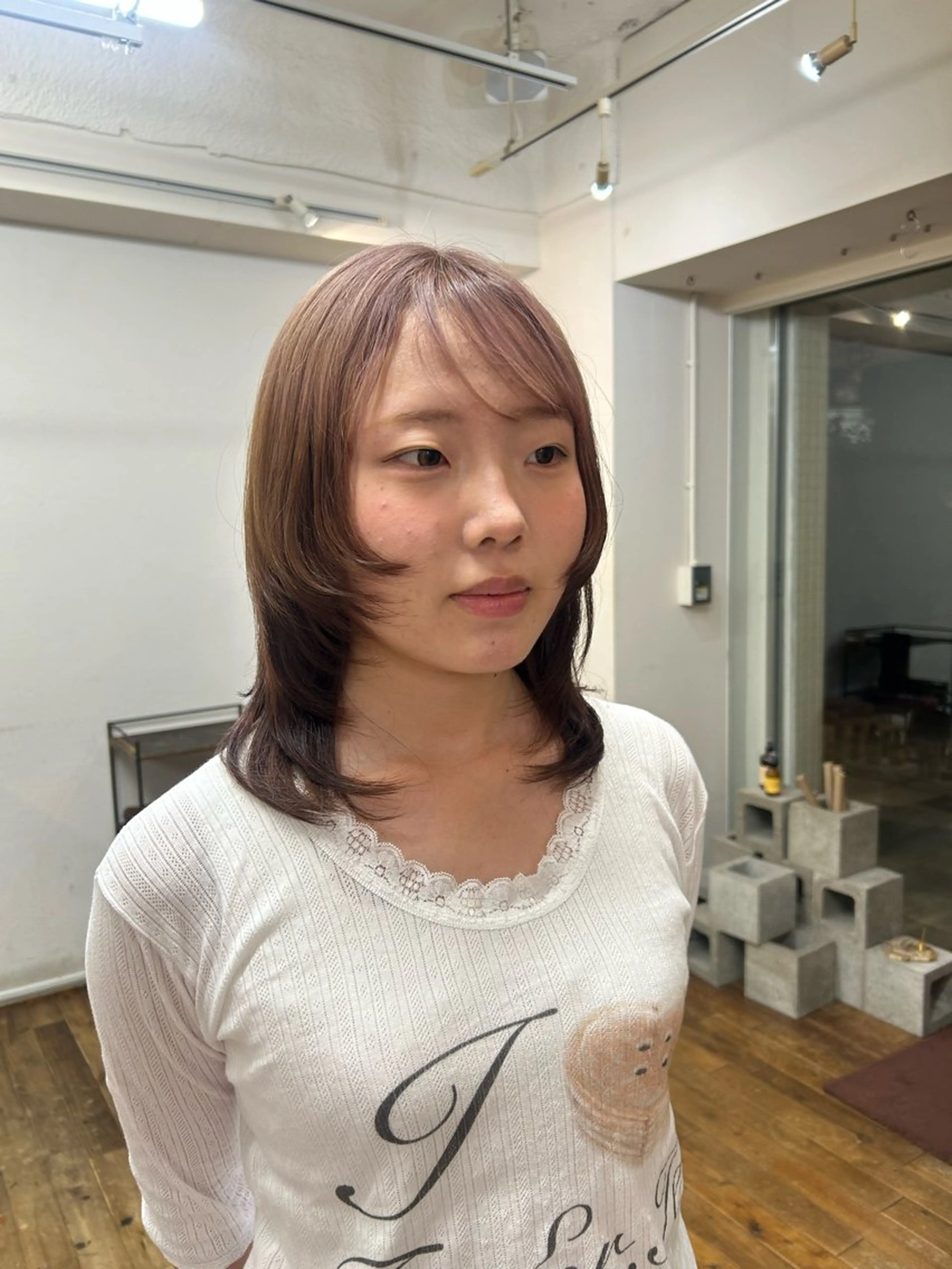 セミロング カラー ヘアカラー 谷岡 聖花のヘアスタイル