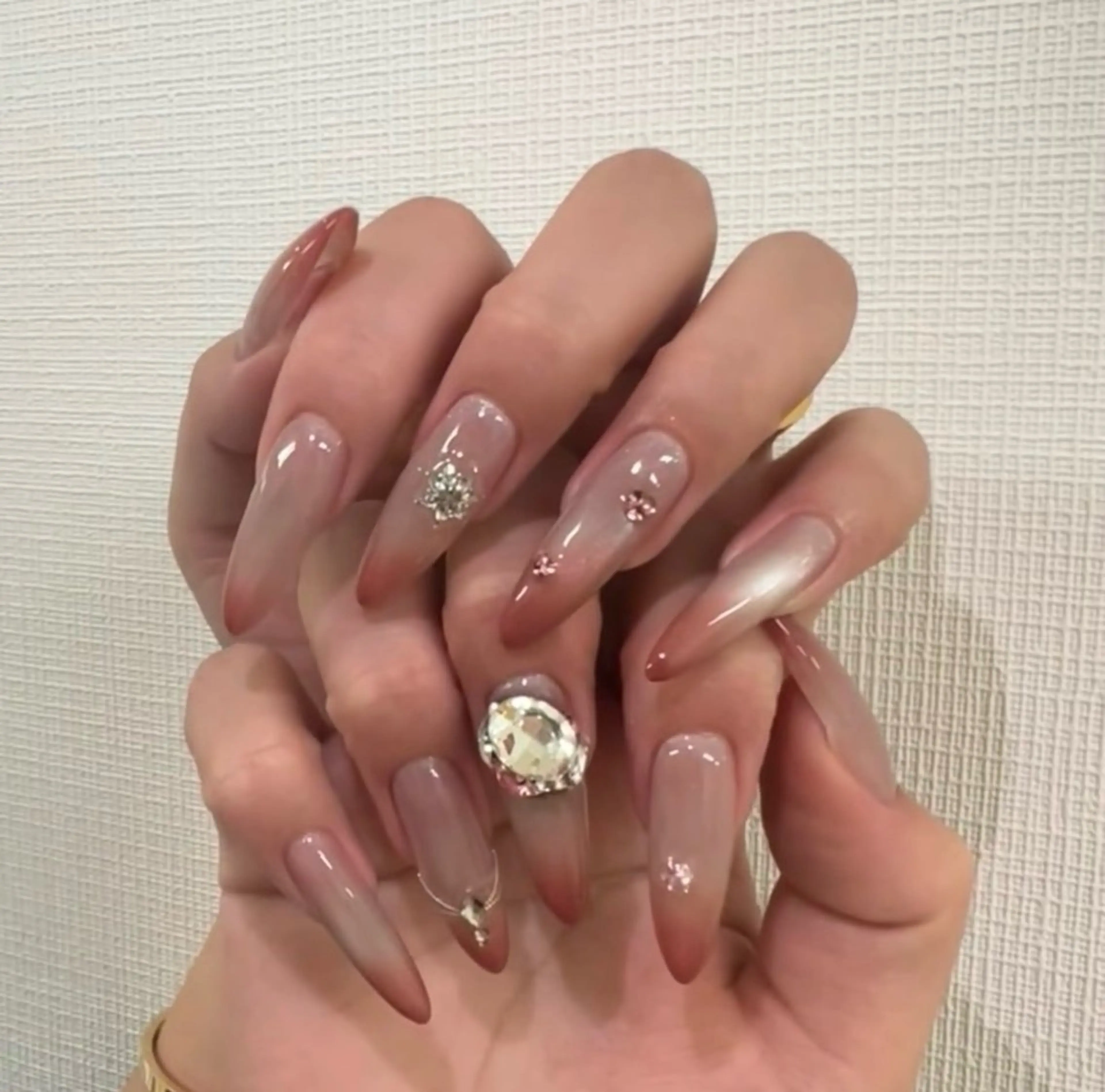 ネイル 高木 維麗絲のネイルデザイン