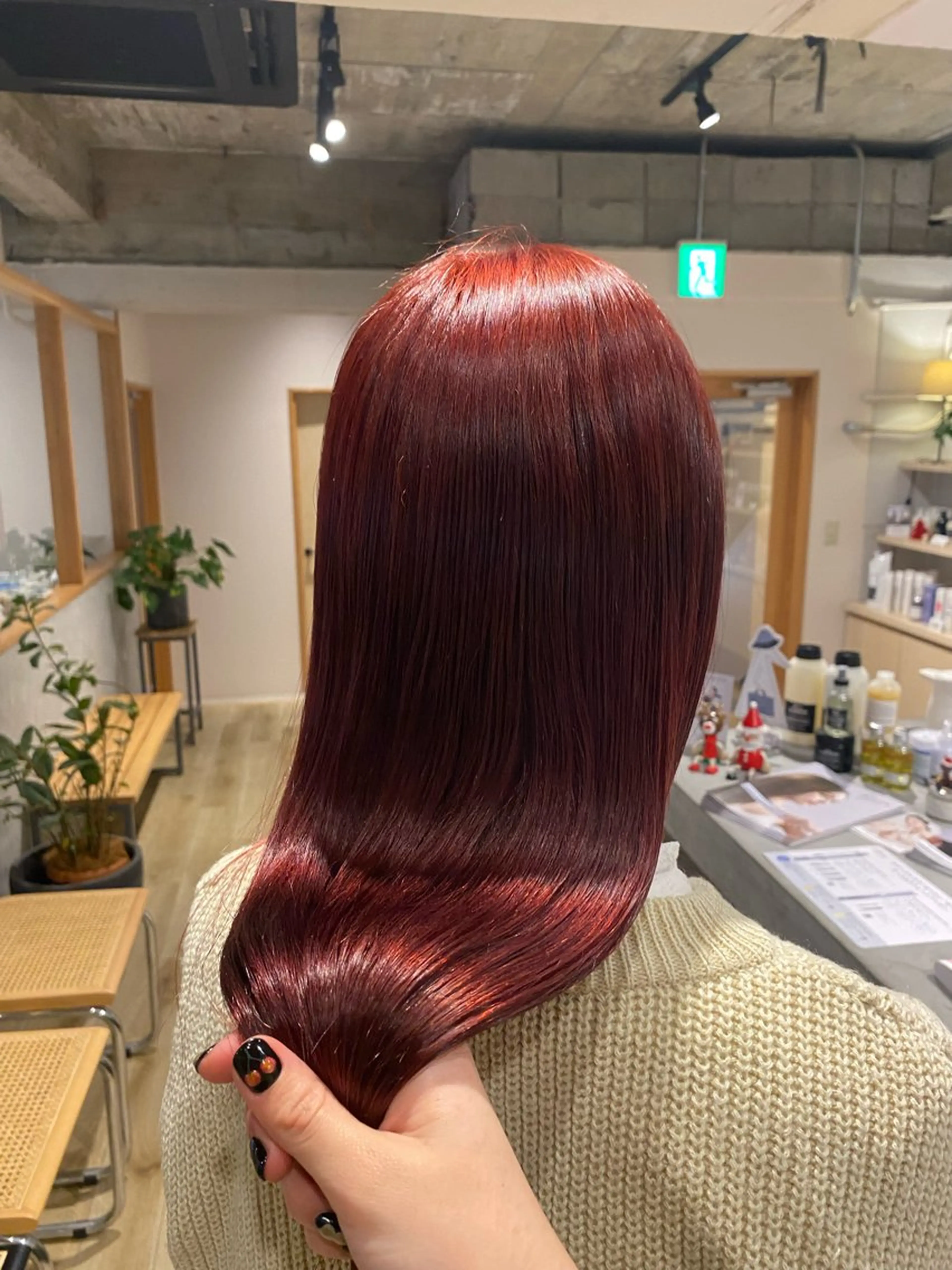 ロング カラー ブリーチ レッドカラー ヘアカラー ai ㅤのヘアスタイル