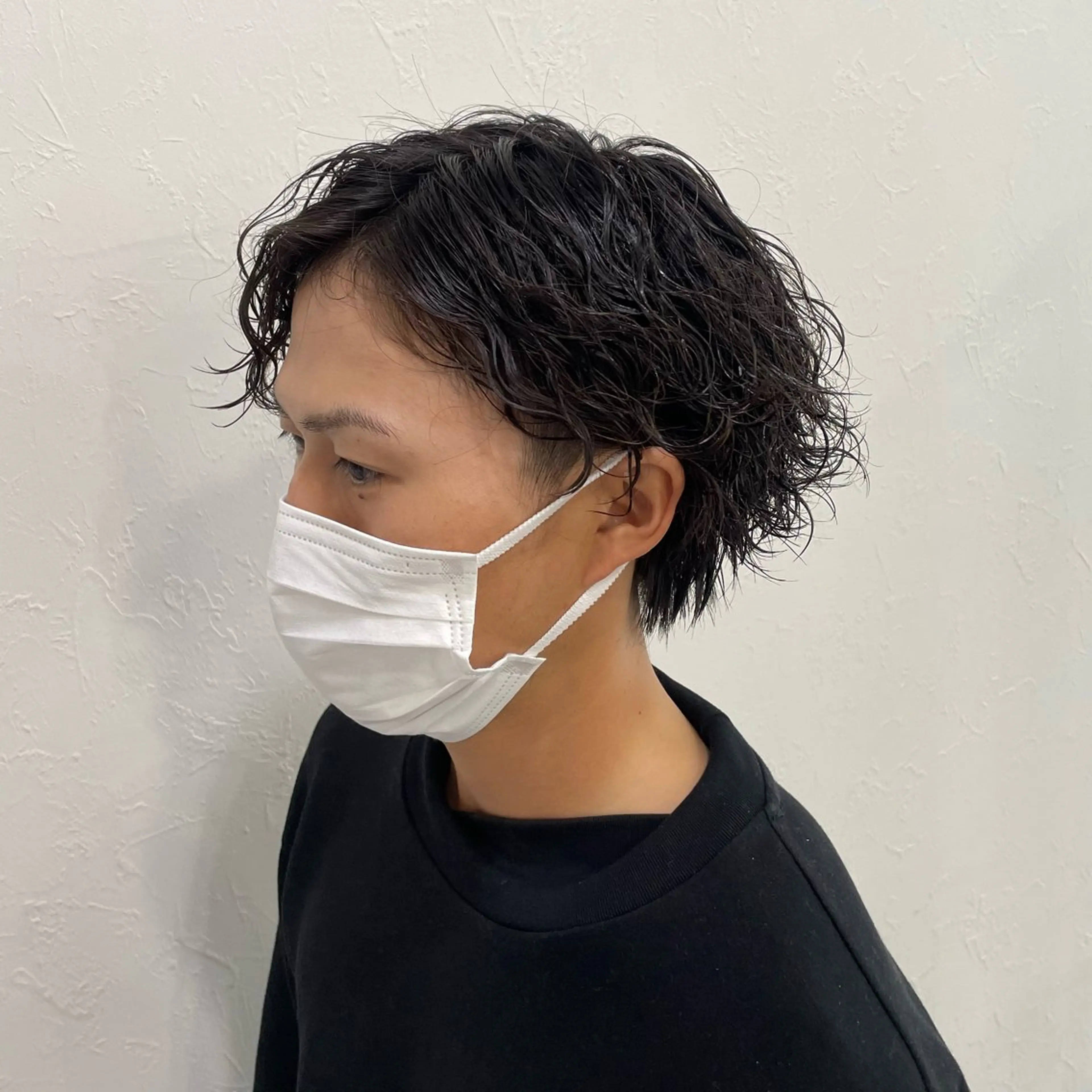 パーマ メンズ センターパート マッシュ メンズパーマ プードルパーマ スパイキーショート 博多No.1 メンズパーマ美容師のヘアスタイル