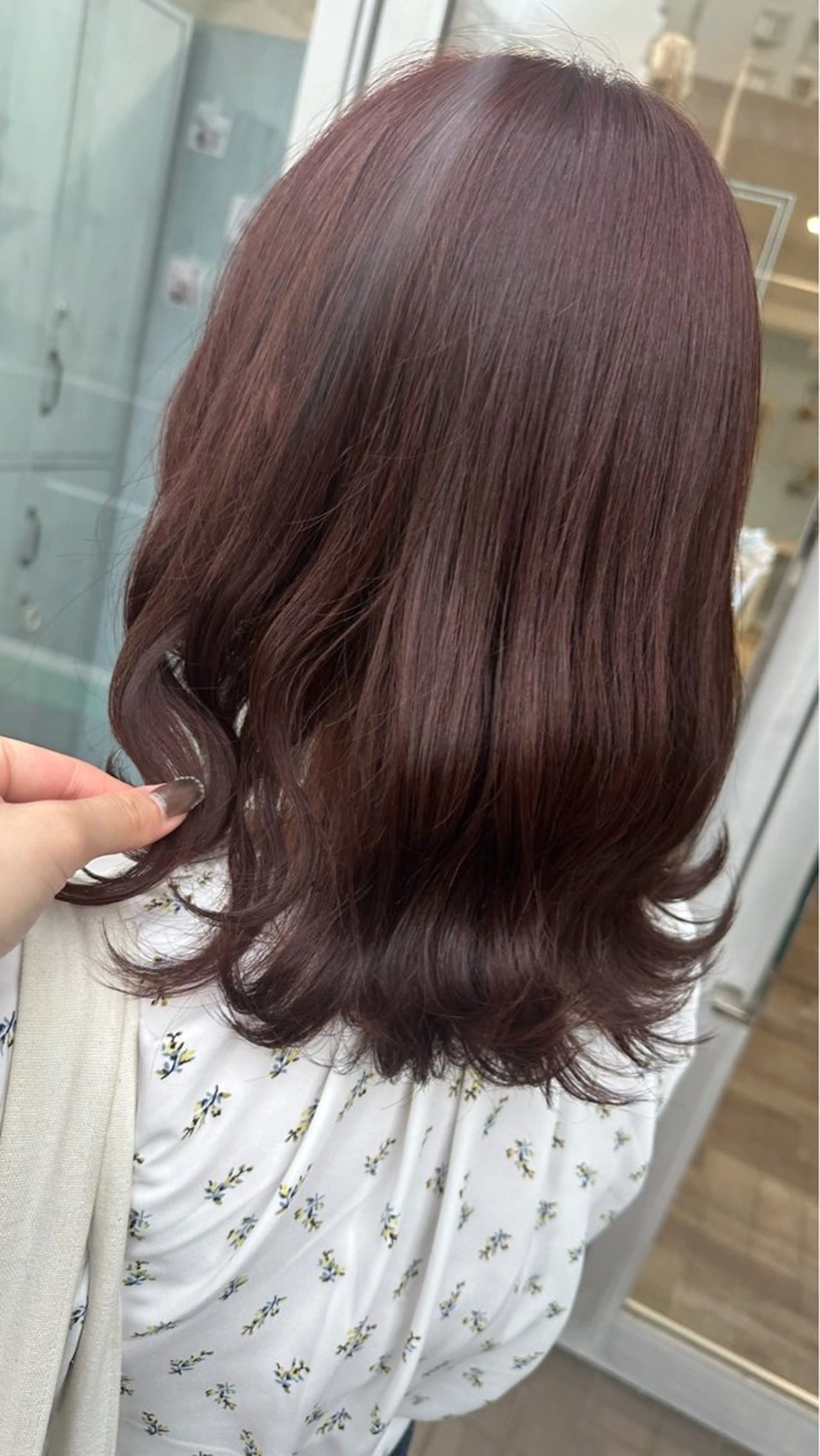 ミディアム suzuka/透明感 カラー 美髪縮毛矯正のヘアスタイル