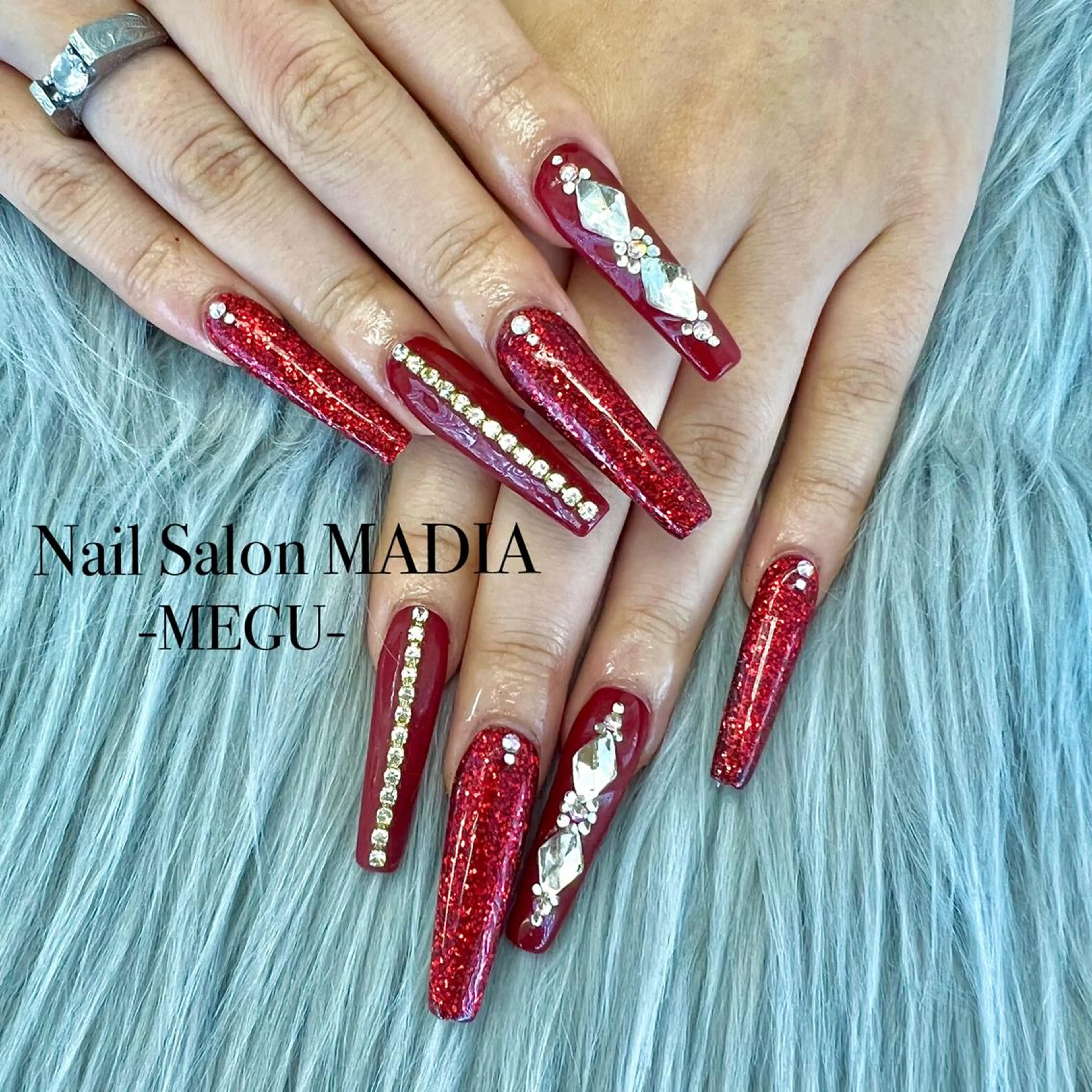 ネイル MADIA藤沢所属・MADIA MEGUのネイルデザイン