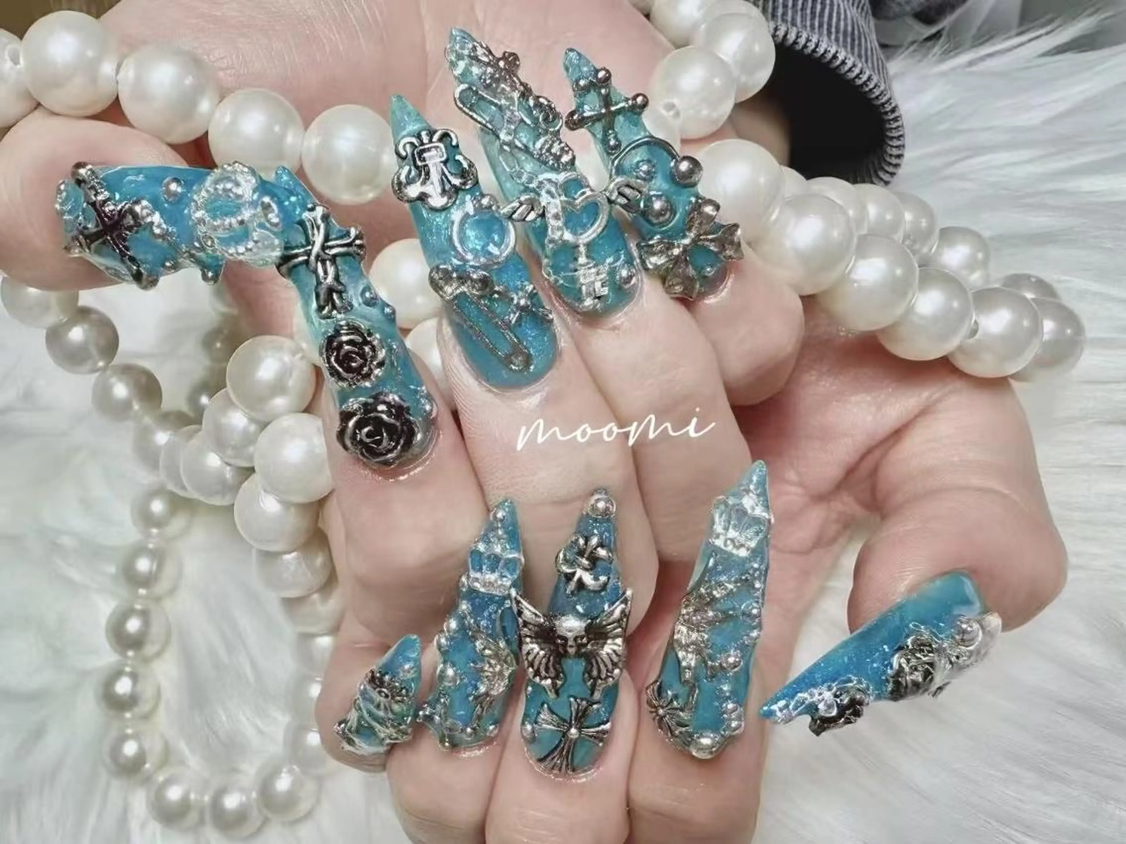ネイル 長さ出し ジェルネイル グラデーション 韓国ネイル マグネットネイル 🦋フェフェ＆ moomi🦋のネイルデザイン