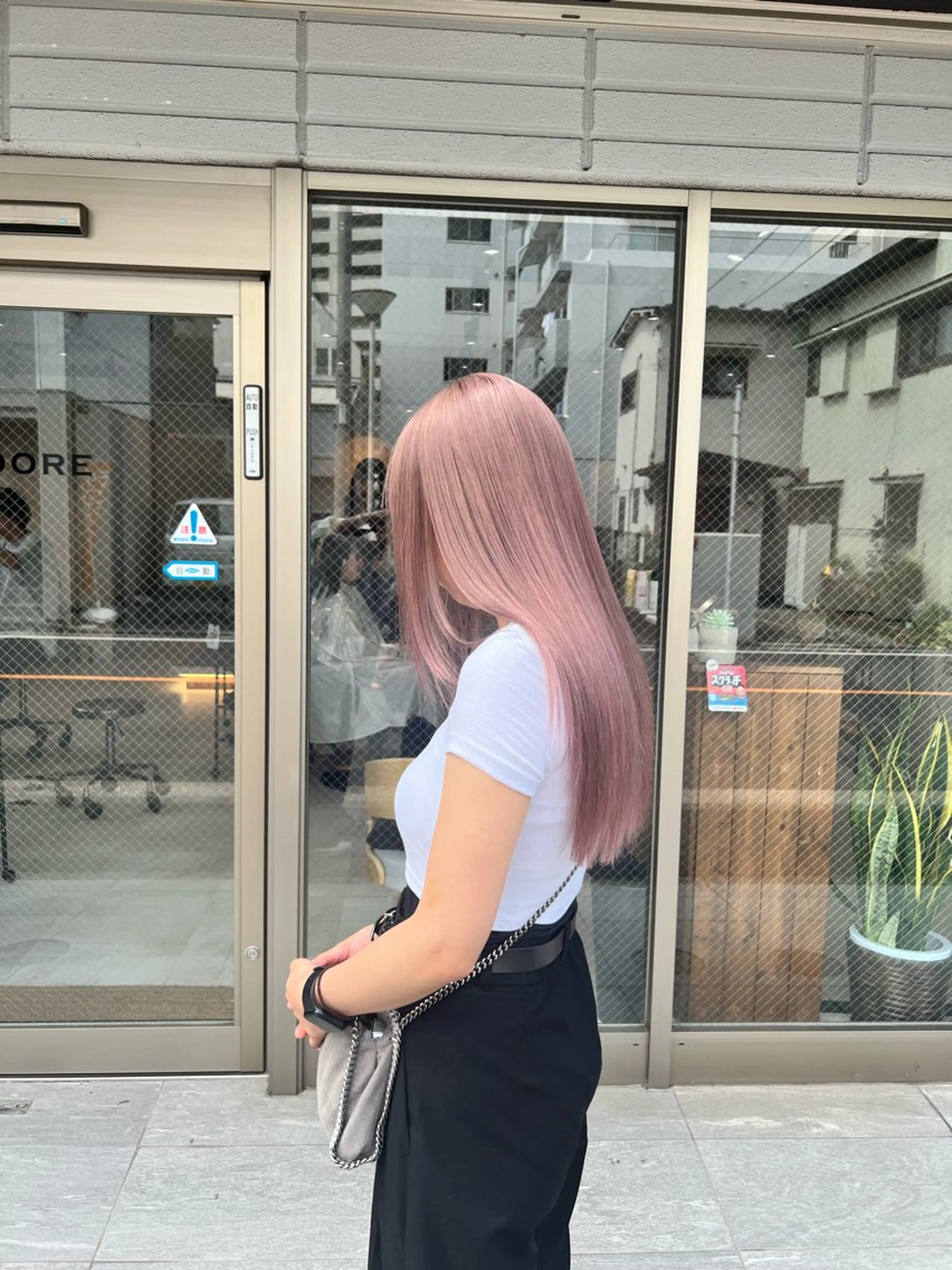 ロング カラー ベージュカラー ピンクカラー ピンクベージュ カット ヘアカラー ムラ修正💎 艶髪ハイトーン💎のヘアスタイル