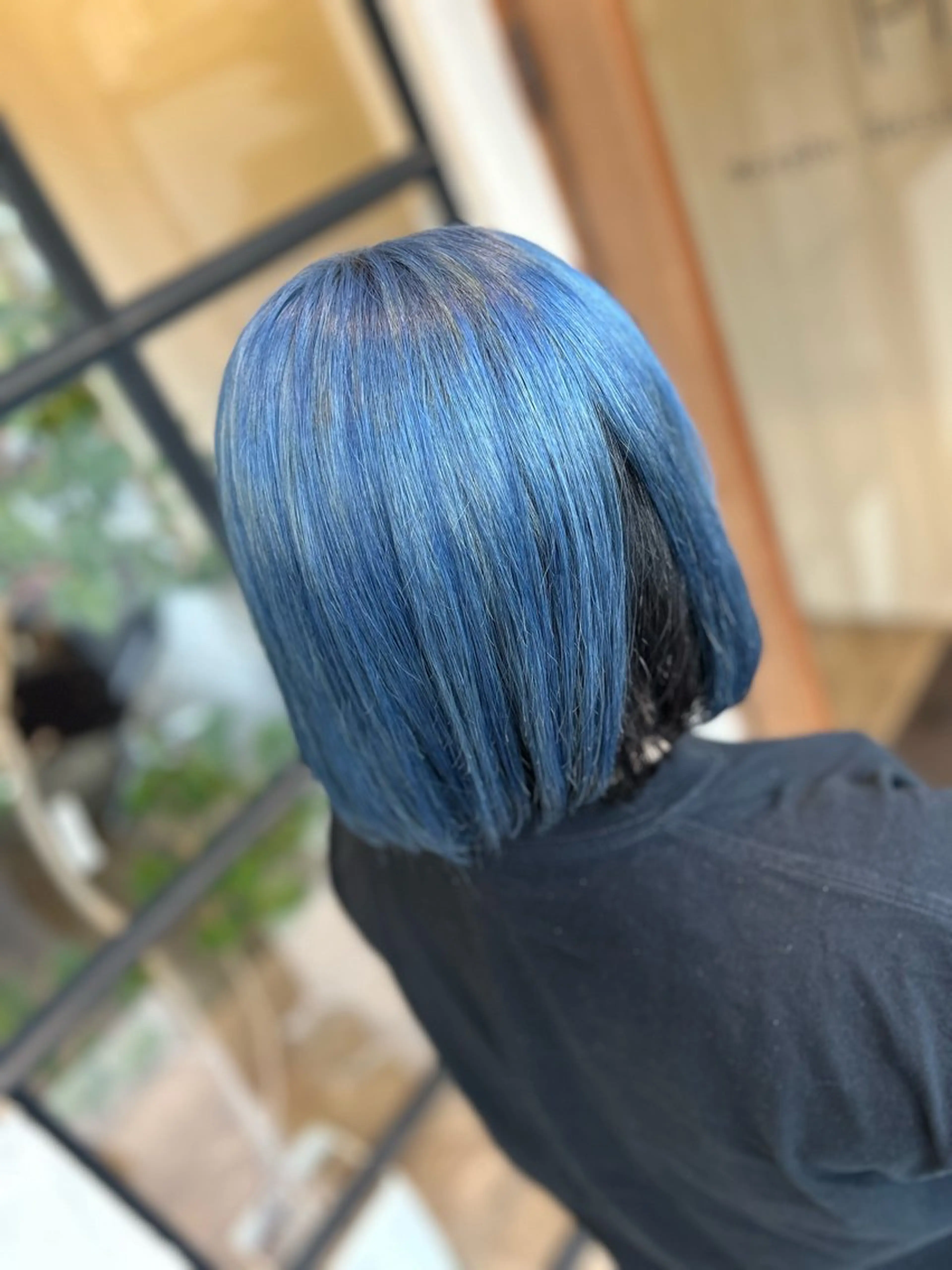 ミディアム カラー 黒髪 ブリーチ ブルーカラー カット ヘアカラー Morpho Hair Product所属・井上 花音のヘアスタイル