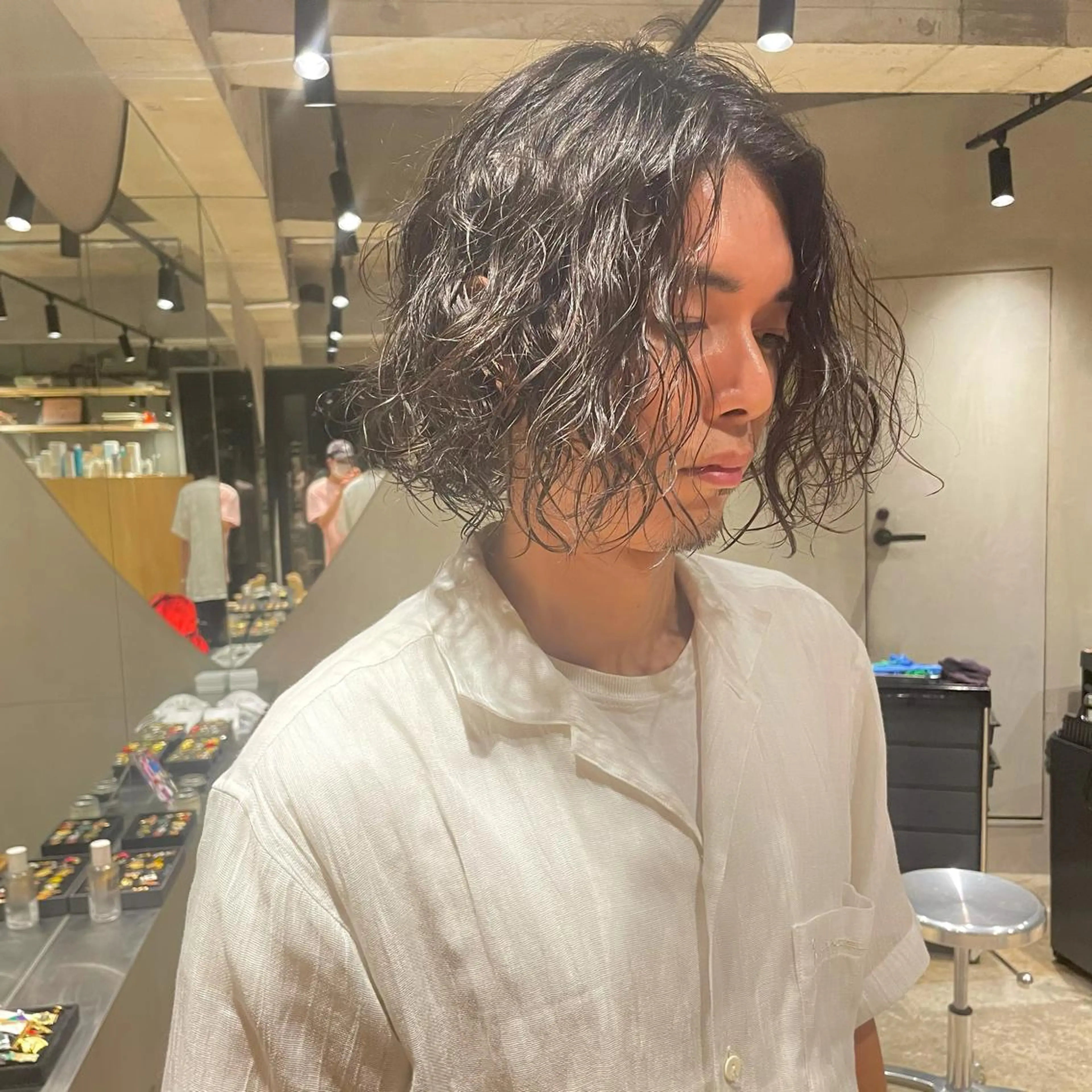 パーマ メンズ ショートボブ メンズブリーチ メンズデザインカット フェードカット メンズハイライト カット パーマ 🌈圧倒的デザイン パーマ　関和希のヘアスタイル