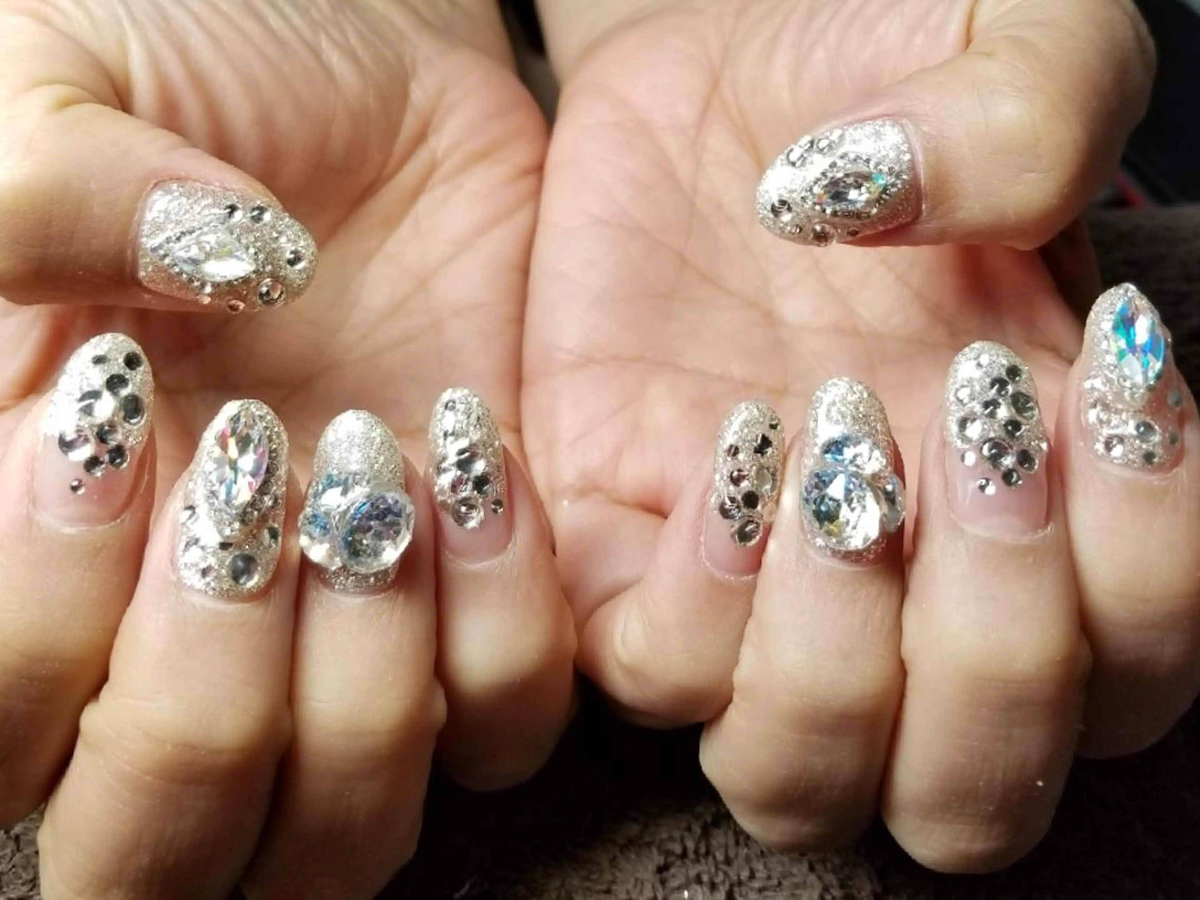 ネイル ストーンネイル ハンドネイル L'instant  Nail Artzのネイルデザイン