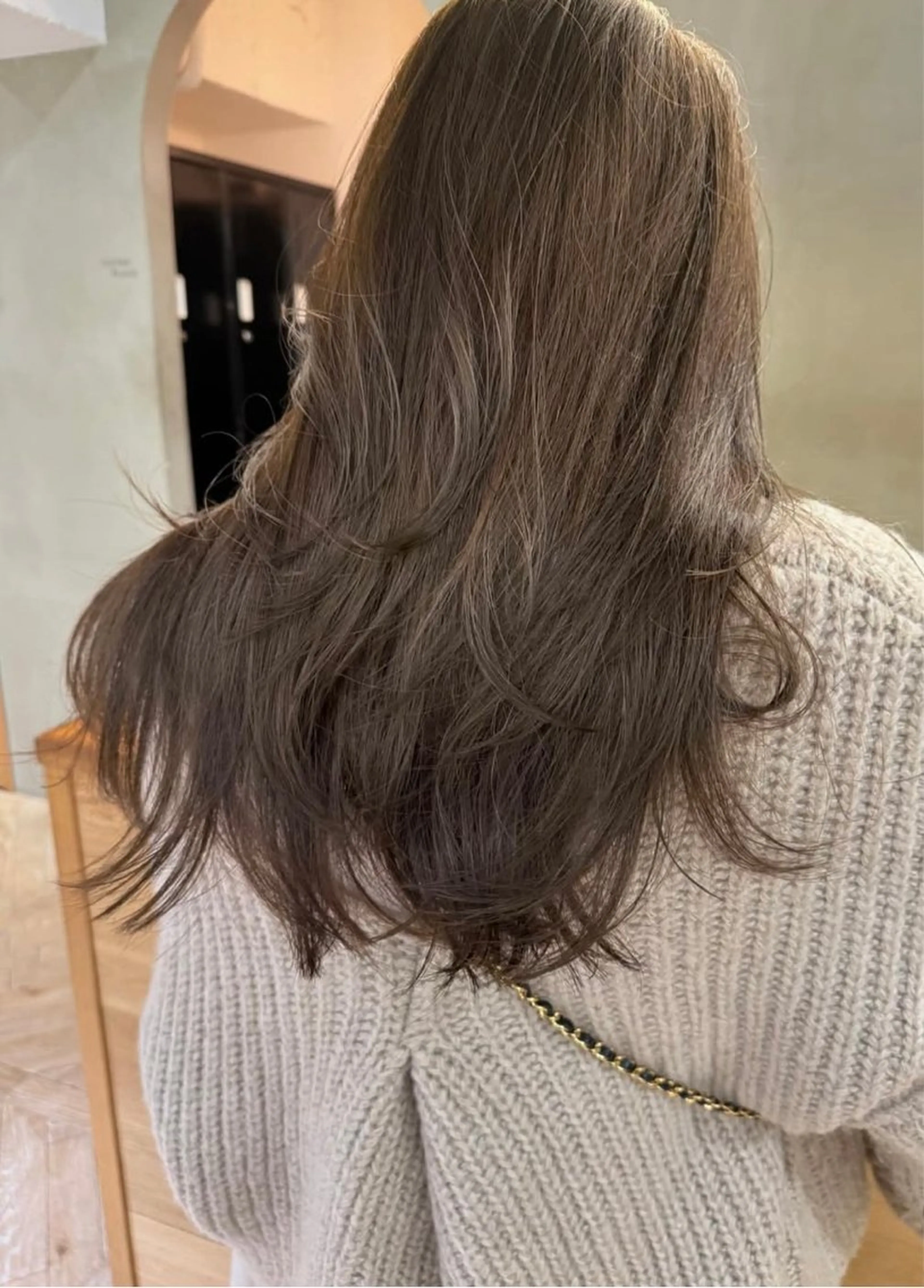 ロング カラー ベージュカラー ブリーチ 透明感カラー ダブルカラー オリーブベージュ ヘアカラー ハイトーン大得意 ×レイヤー🕊aiのヘアスタイル