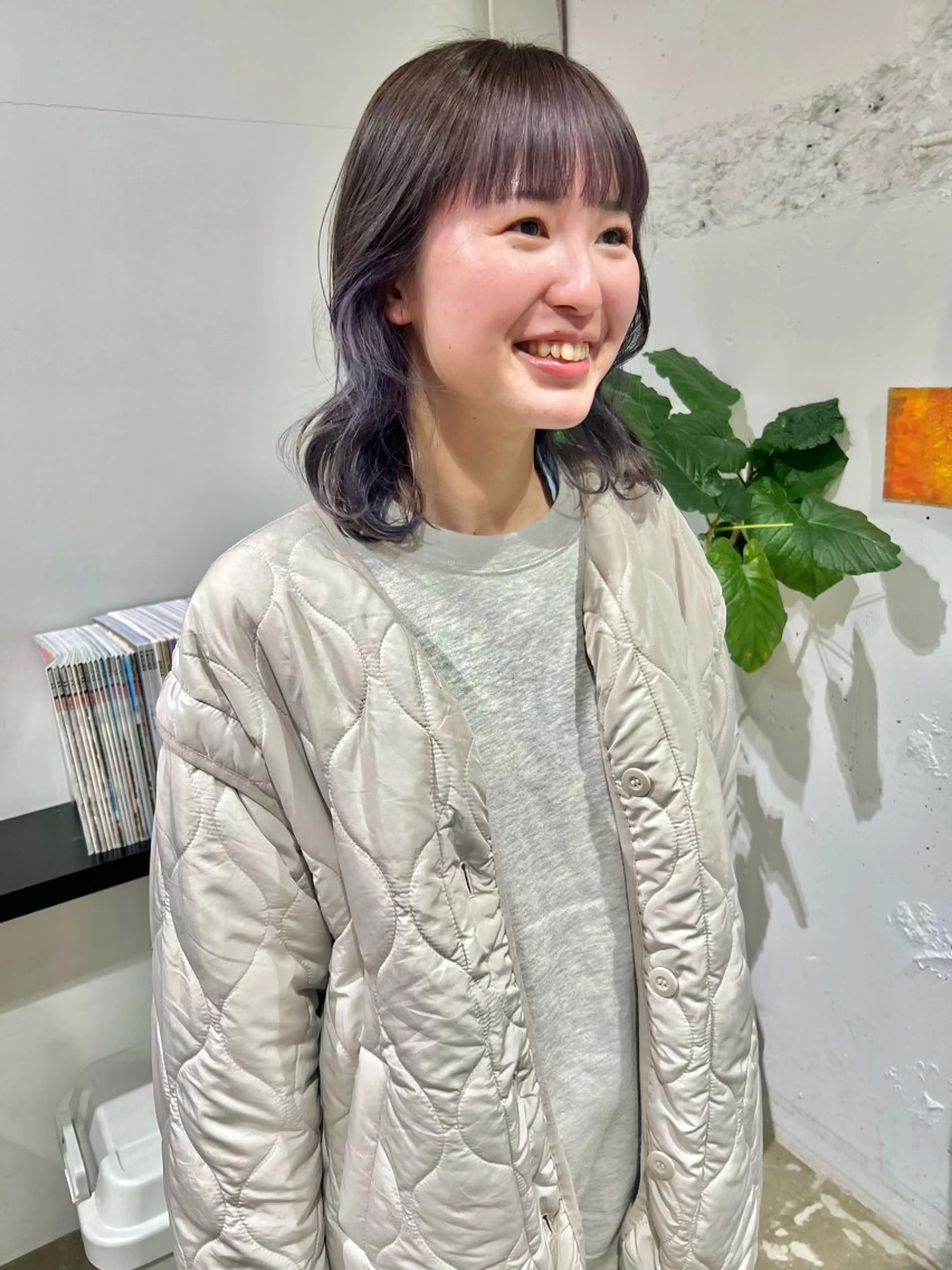ミディアム カット ヘアカラー 石井 菜々のヘアスタイル