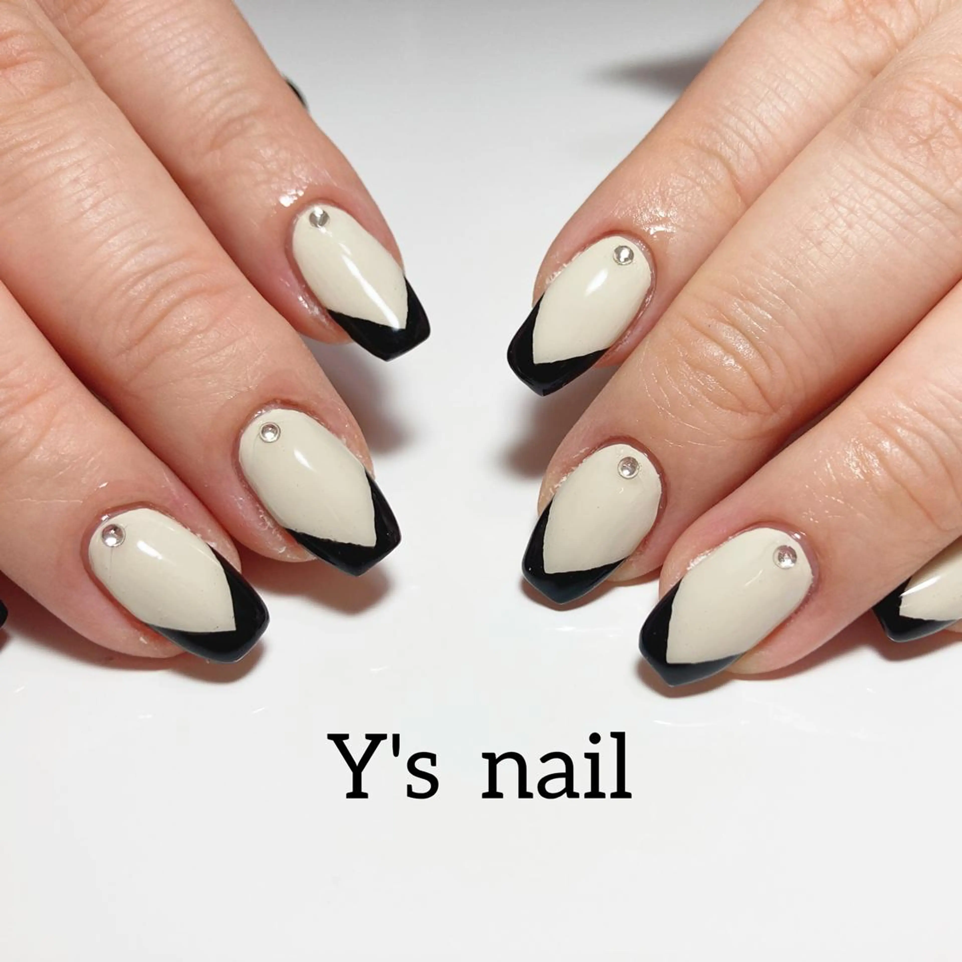 ネイル フレンチネイル ハンドネイル 手書きが得意🖌️ Y’s  nailのネイルデザイン