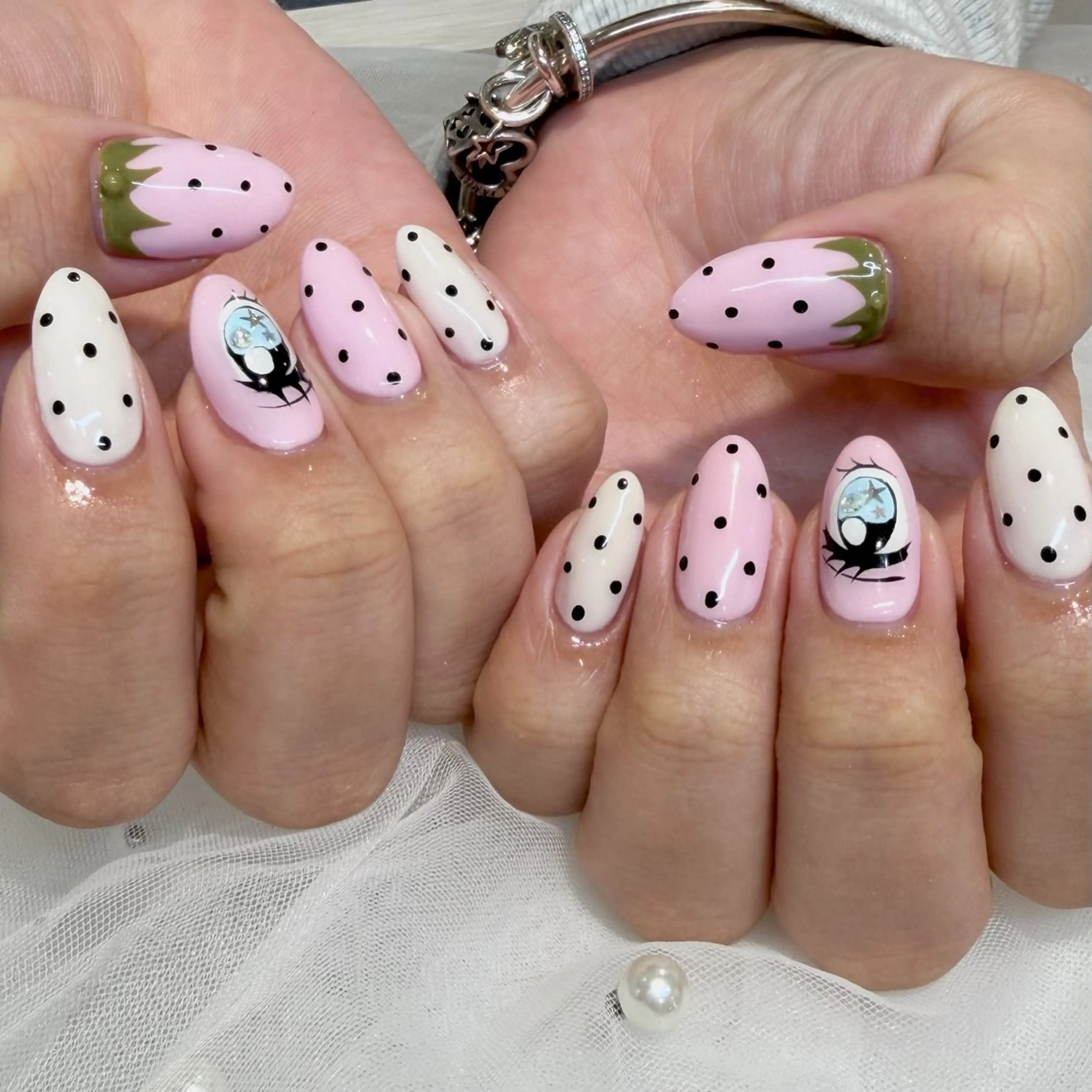 ネイル ハンドネイル 内田 里穂のネイルデザイン