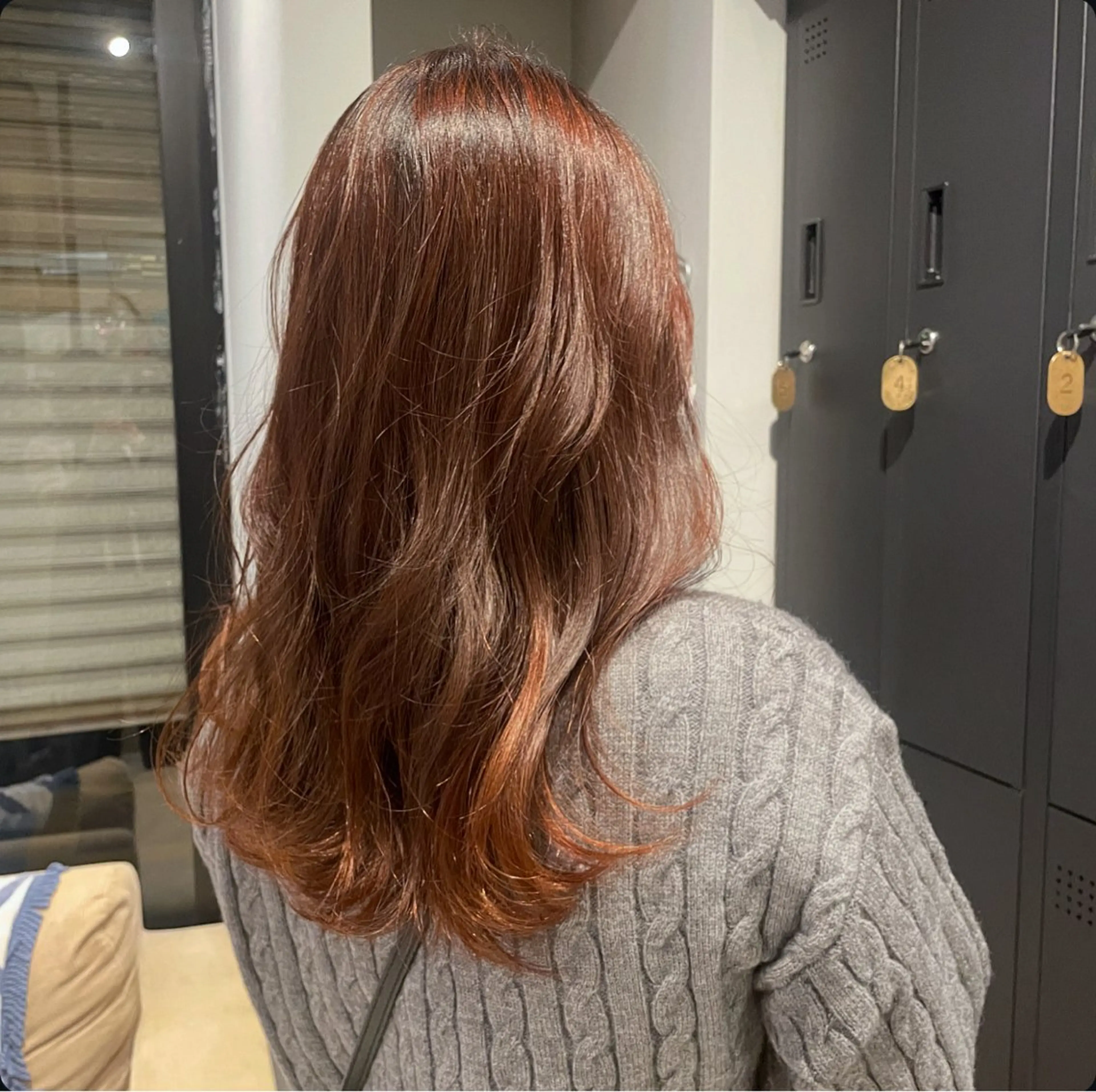 カラー アッシュ ブリーチ ブリーチなしカラー オレンジ ヘアカラー Revie  hair所属・福田ひより🐥 ワンカラー/ブリーチのヘアスタイル
