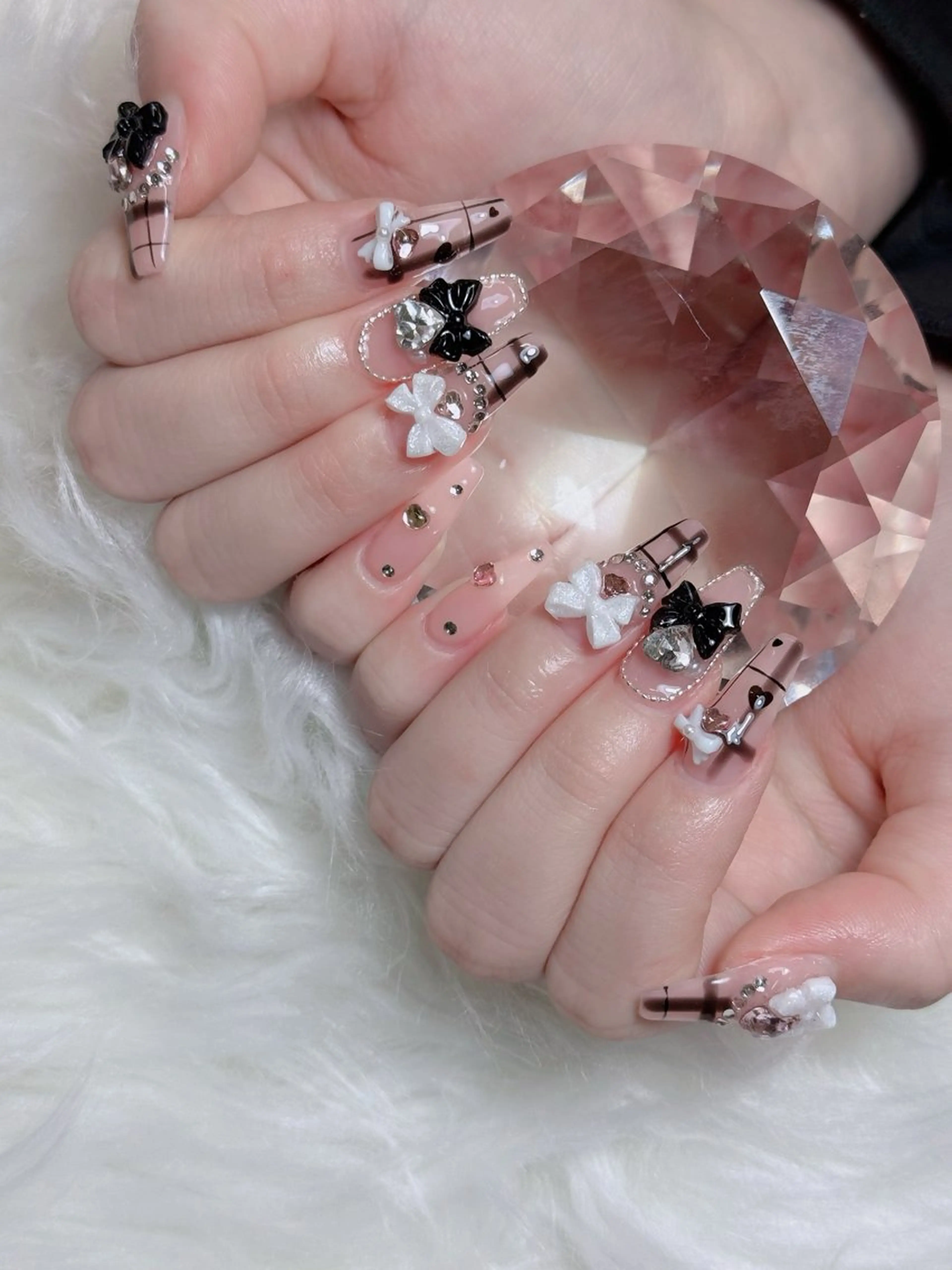 ネイル オーロラネイル チークネイル フットネイル フレンチネイル 韓国ネイル ハンドネイル Lumi Nailのネイルデザイン