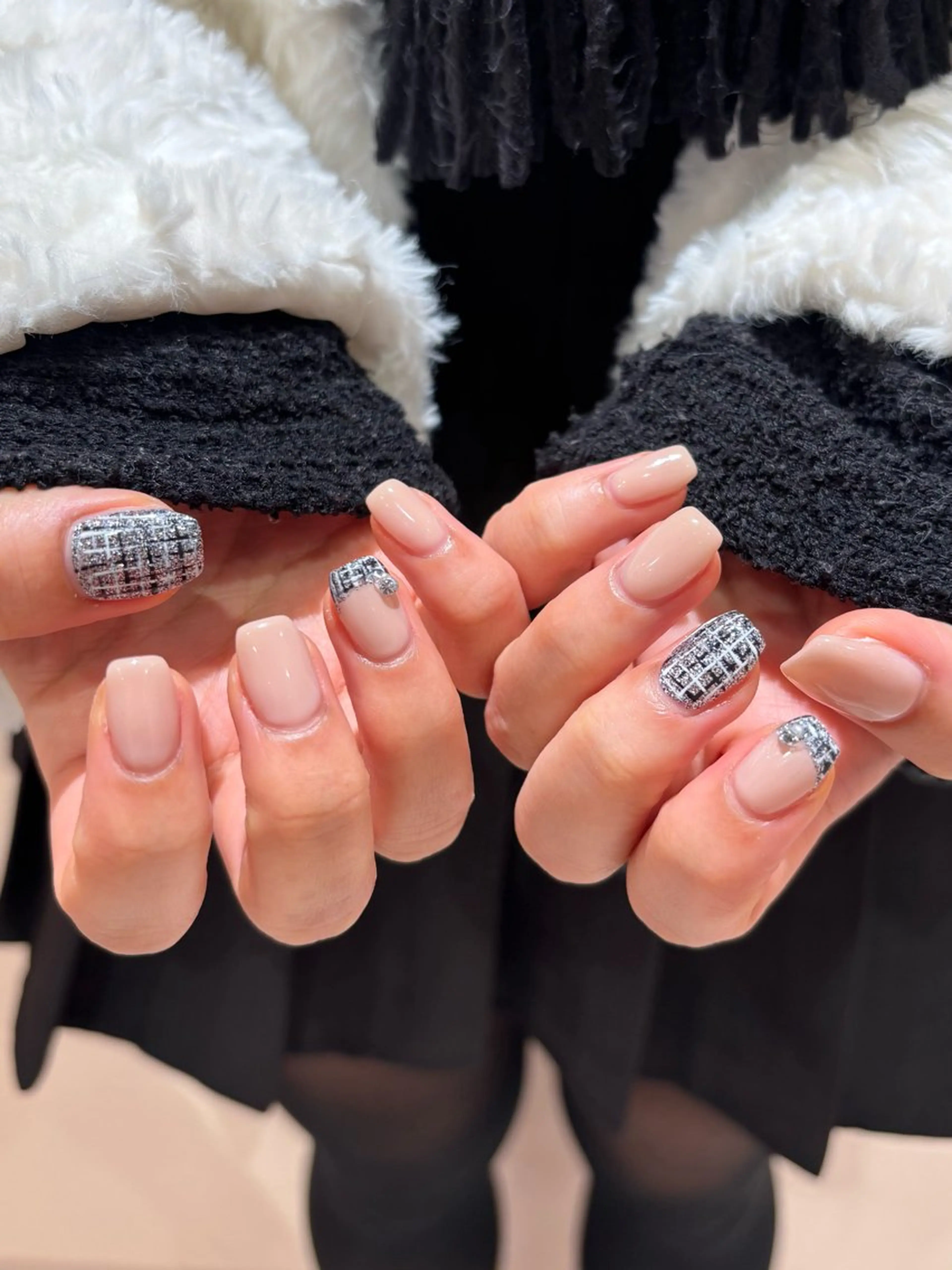 ネイル ツイードネイル LUCY心斎橋/ 💍Saki💍のネイルデザイン