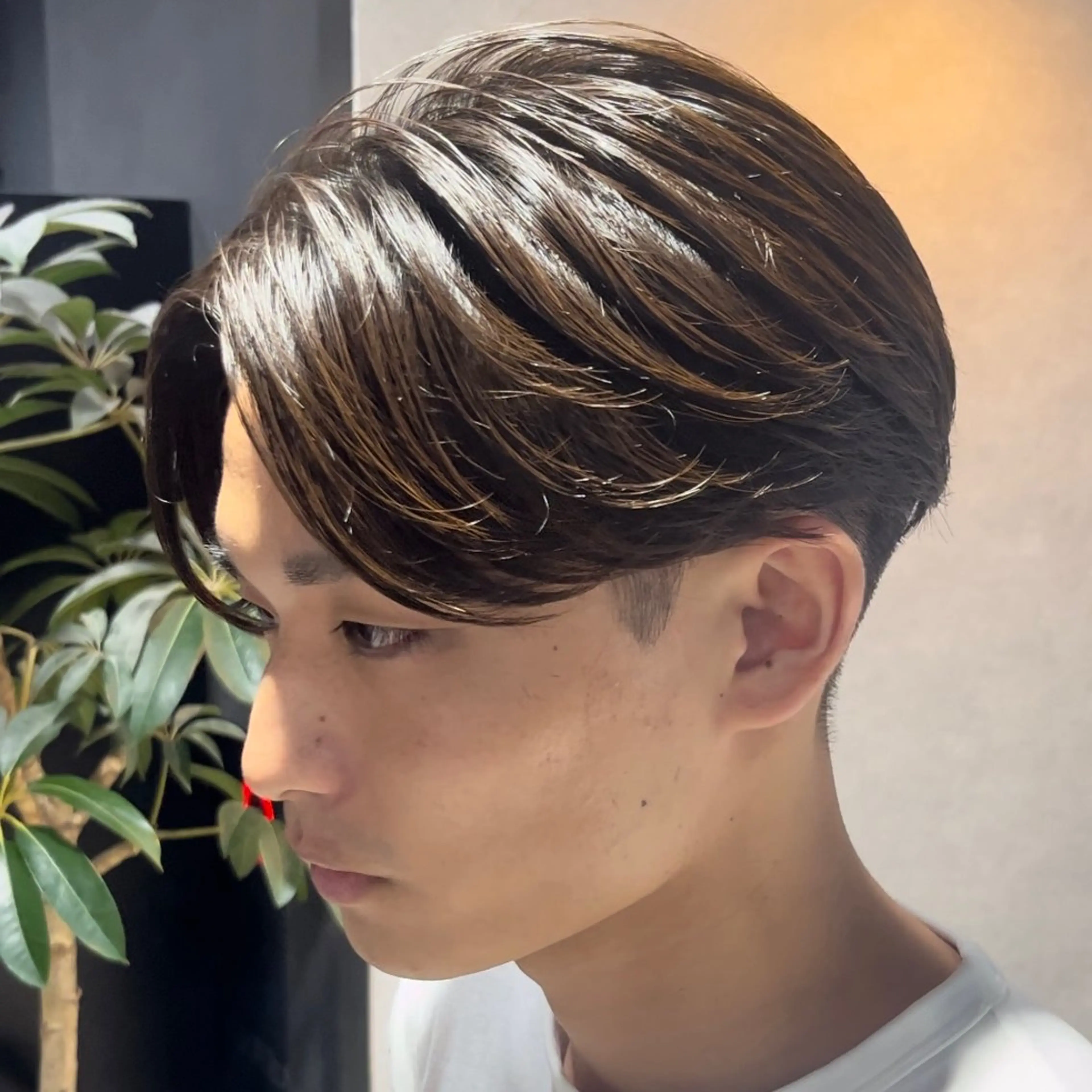 ショート カラー パーマ メンズ ニュアンスパーマ カット パーマ センターパート マスターかずまのヘアスタイル