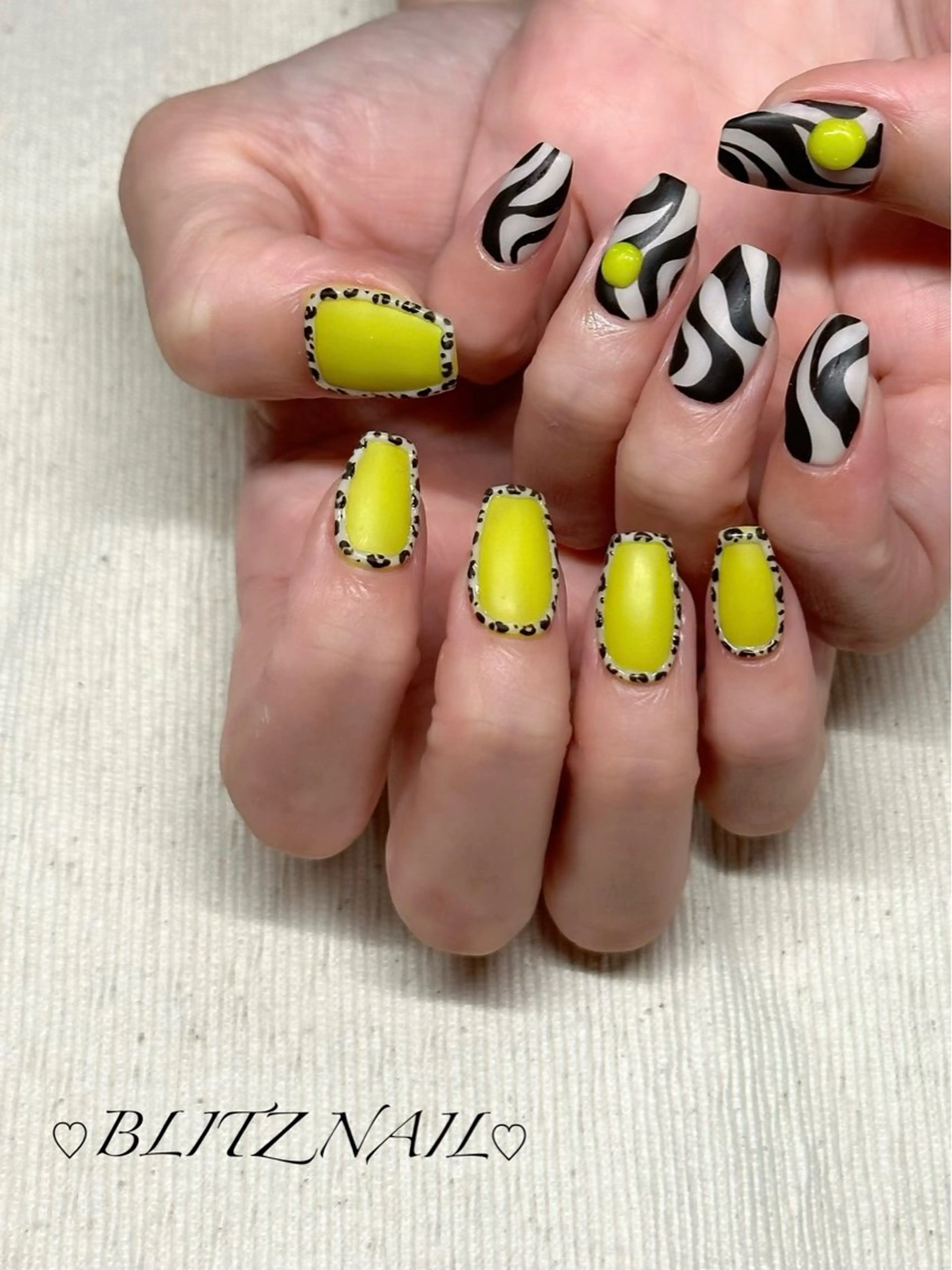 ネイル BLITZ Nail 岩田💅🏻✨のネイルデザイン