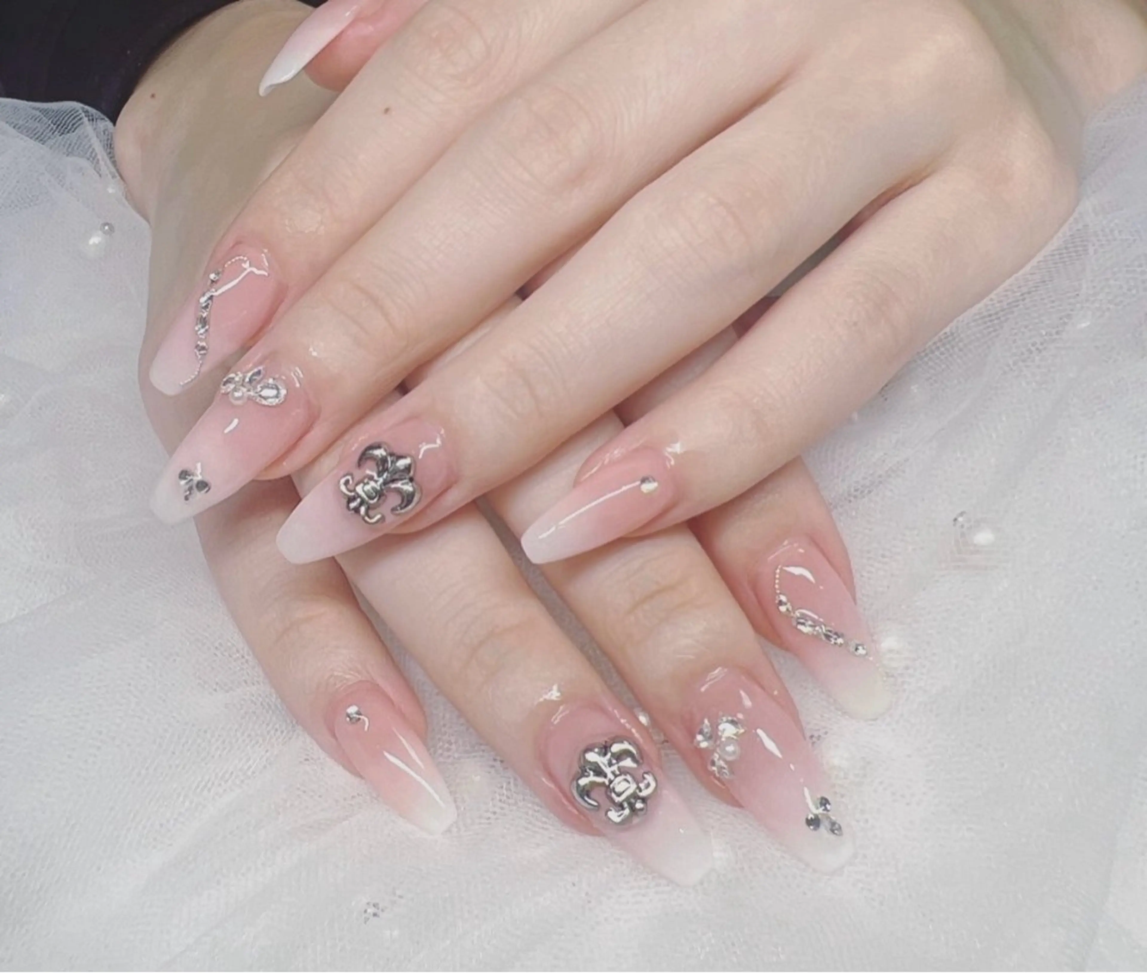 ケア＋チップ＋グラデーション+パーシの写真