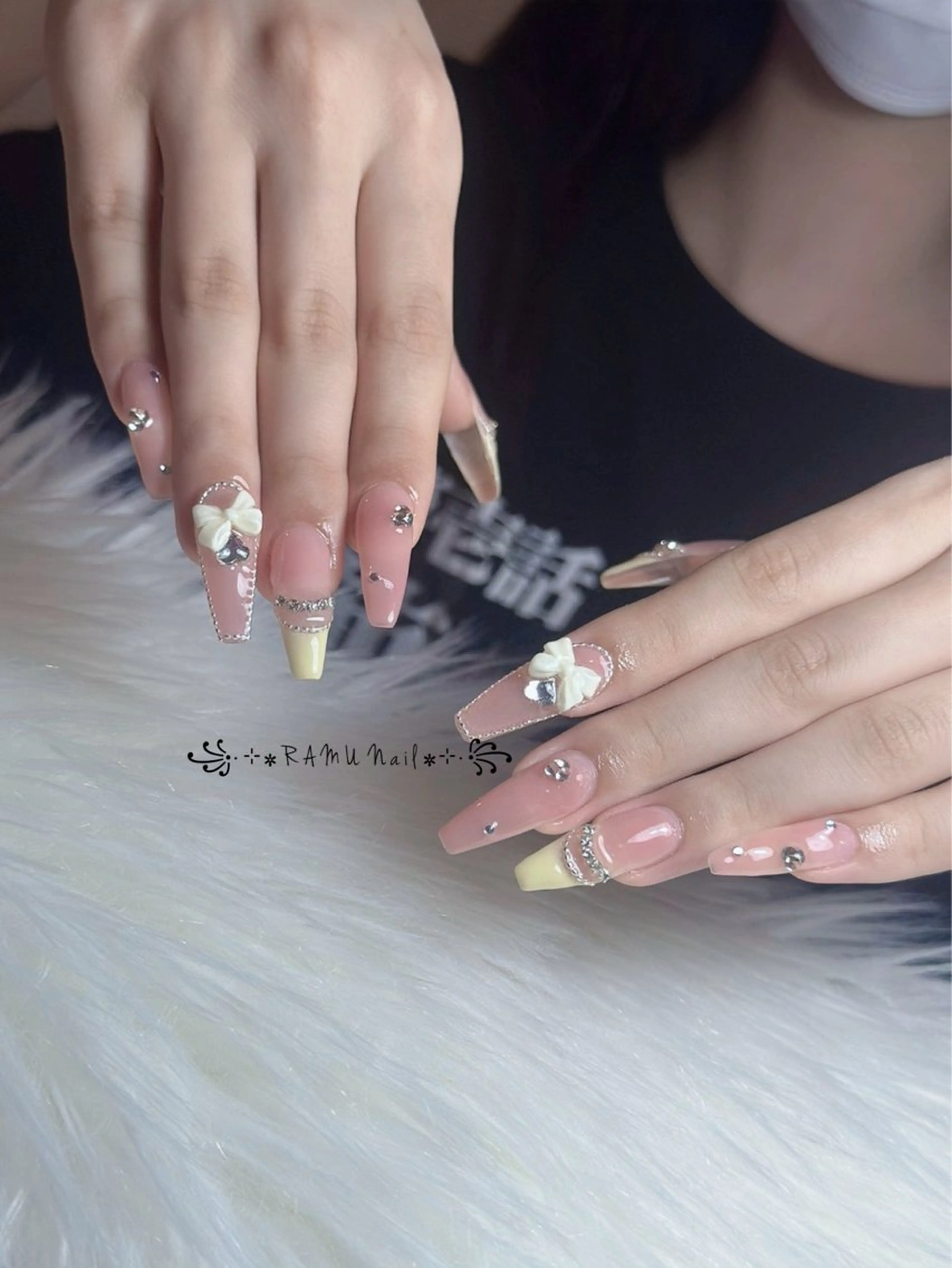 ネイル チークネイル フレンチネイル グラデーション キラキラネイル 韓国ネイル ハンドネイル RAMU_Nail 池袋店のネイルデザイン