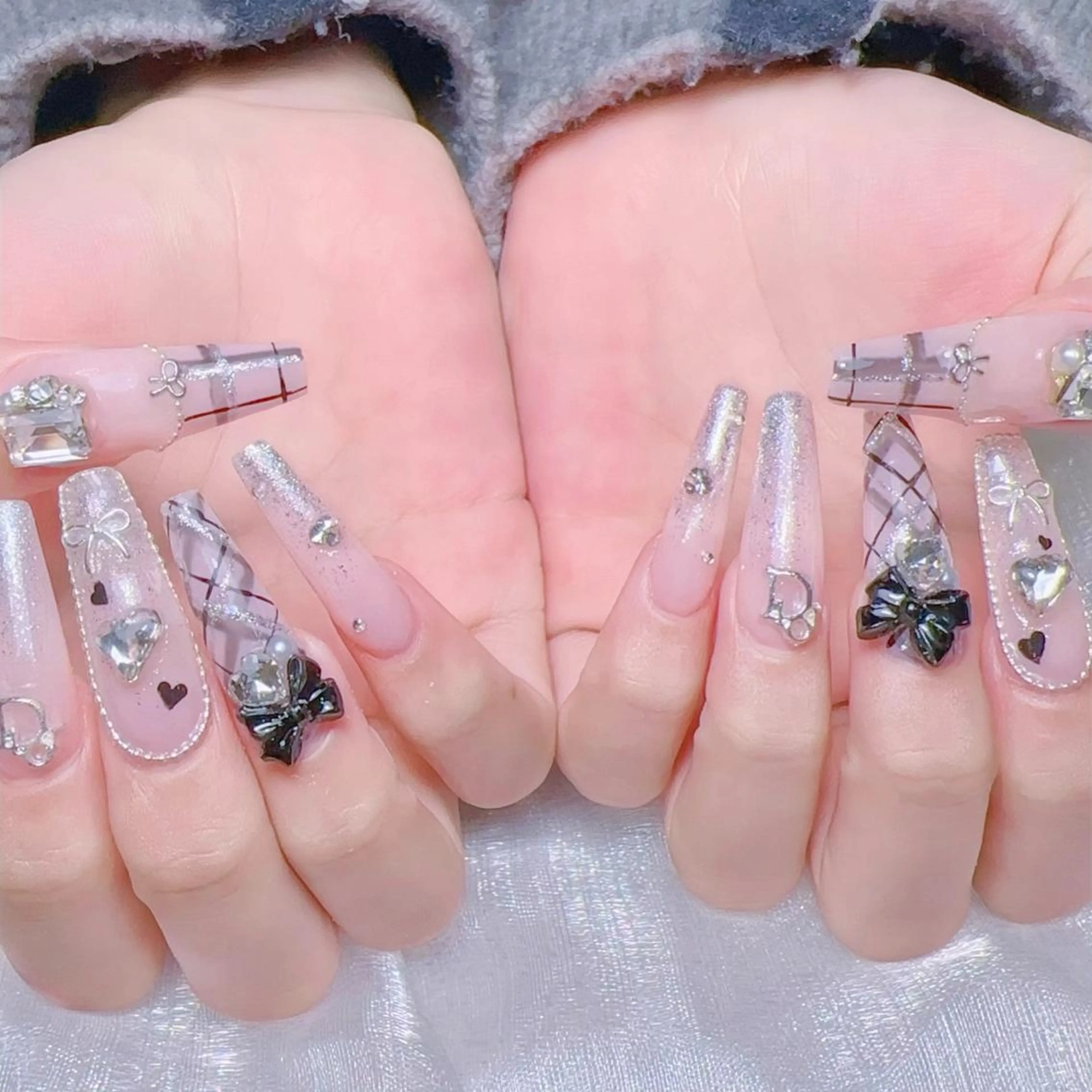 ネイル queens nailsalonのネイルデザイン